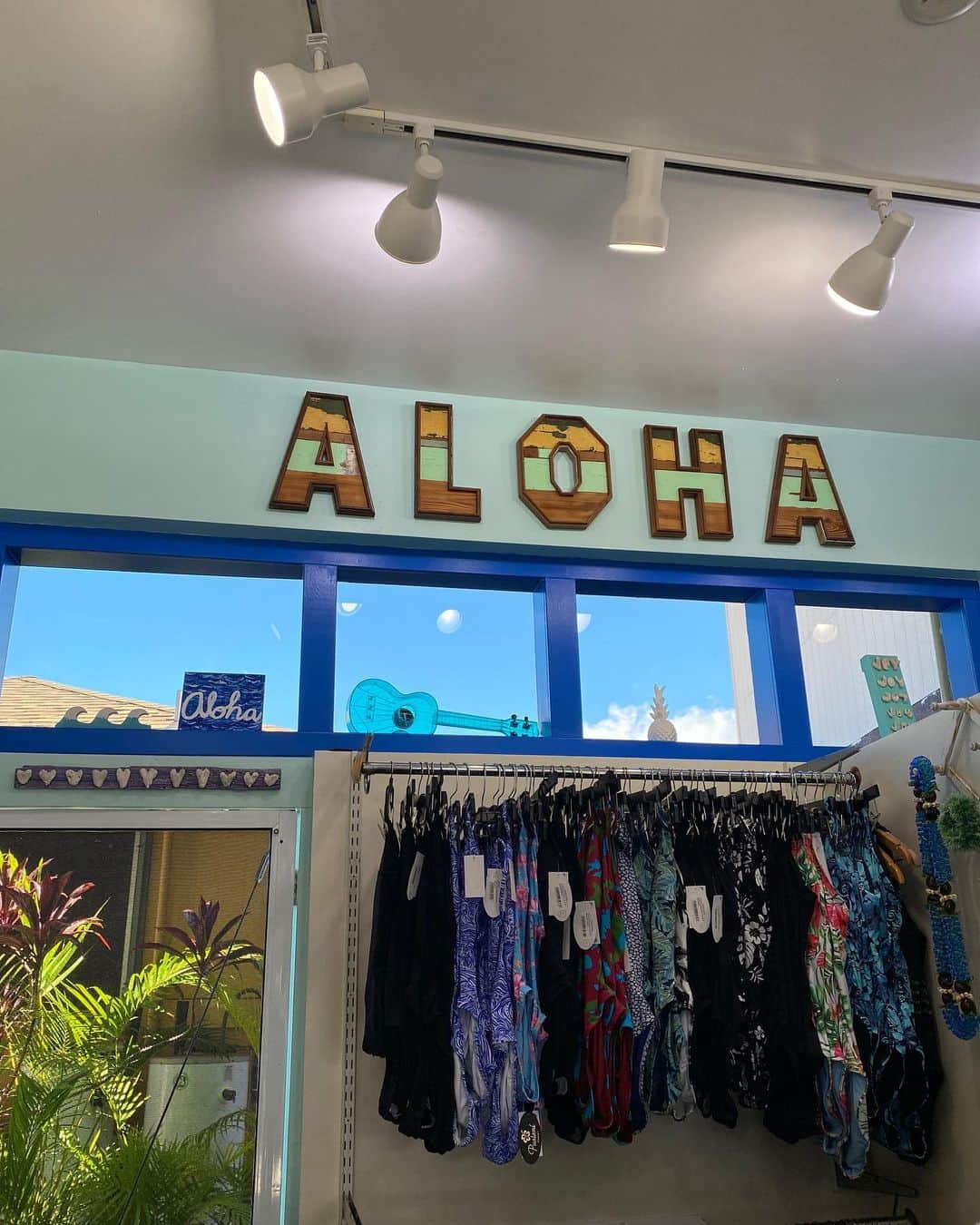 Pualani Hawaii Beachwearのインスタグラム