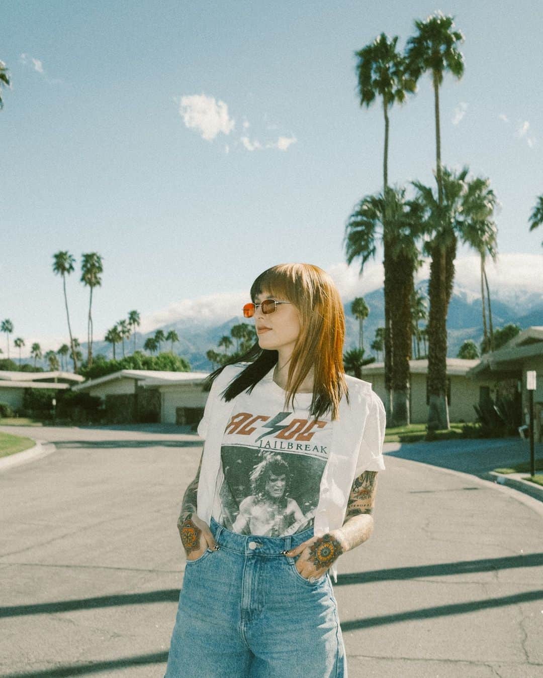 ジャンクフードのインスタグラム：「fit check with @jordanorion - #taptoshop this tee 🤩  p.s. score early access to our memorial day sale when you sign up for our email list! link in bio 💫」