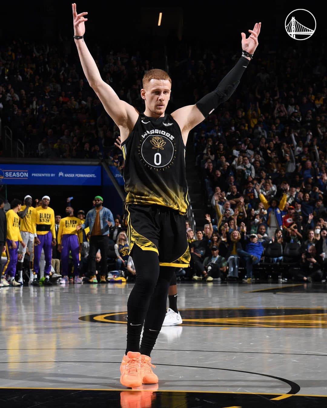 ゴールデンステート・ウォリアーズのインスタグラム：「Time under pressure? @divincenzo delivers. ⏳  #DubsPlayerDay」
