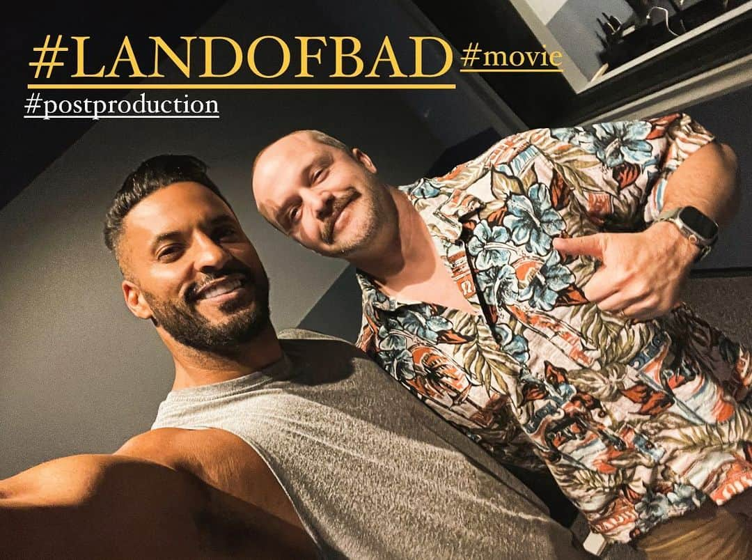 リッキー・ウィットルさんのインスタグラム写真 - (リッキー・ウィットルInstagram)「#LandofBad #adr  Annnnnd so it starts🎥✨ from the incredible writer @davidfrigerio , this directing superstar @superswift ,to our pre production crew, producers,casting, agents,locations, finance ,lawyers,transport and everyone needed before we as actors even step foot into the country never mind on the set,it takes a village.  The actual shooting of the movie was a blast and I’m sure you watched along during filming to see me bond with an incredible Australian crew in the #goldcoast and my band of brothers and sister in @liamhemsworth @hemsworthluke @miloventigmilia @danmacpherson  #chikaikogwe #robrabiah But it’s the post production where the magic happens when all the pieces come together and are trimmed and flipped ,things added and taken away where great editors and directors like @superswift can make and break films. As actors you are always at the mercy of whichever ‘take’ they use or where and how they cut so when you enter the adr to lay vocals and add lines etc it’s a mystery to even us. After getting my first look at some of the scenes we worked on … wow🤯🔥🙌🏾 I knew what was coming and still laughed,great humour, epic visuals and to hear the gravitas and power of @russellcrowe voice and performance, I couldn’t be more excited and proud for when this action movie hits the cinemas and we finally get to share our labor of love with you all. So much fun on and off camera」5月24日 8時36分 - rickywhittle