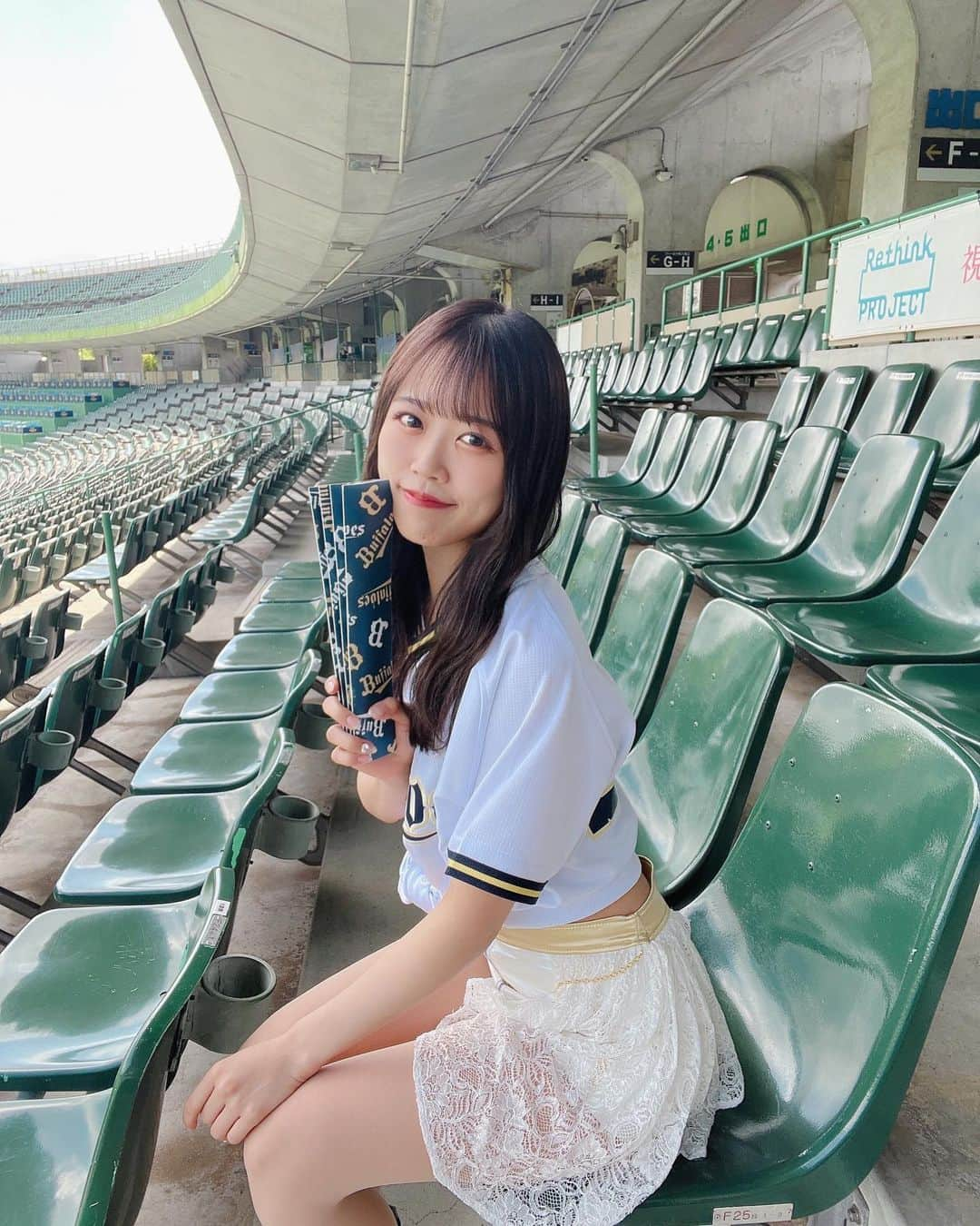 REINAさんのインスタグラム写真 - (REINAInstagram)「⁡ ⁡ ⁡ ⁡ おは🐰🌼 ⁡ ⁡ 大好きなほっともっとフィールド神戸⚾︎ ⁡ 今日も一緒に全力応援しましょ~~📣♡ ⁡ ⁡ ⁡ ⁡ ⁡ ⁡ ⁡ ⁡ #オリックス #BsGirls #Bs2023 #NPB #ORIX #buffaloes #プロ野球 #baseball #野球 #野球好き #オリ姫 #インスタ野球女子 #野球好きな人と繋がりたい #Instagram #follow #オリックスバファローズ #京セラドーム大阪 #ほっともっとフィールド神戸 #球場 #応援 #BsGirls10th💎 #instalike #like4like #followme  #reina_bsgirls #reina_360  #SMILE全開 #🌼 #🐰 #🥐」5月24日 8時51分 - reina_bsgirls_360