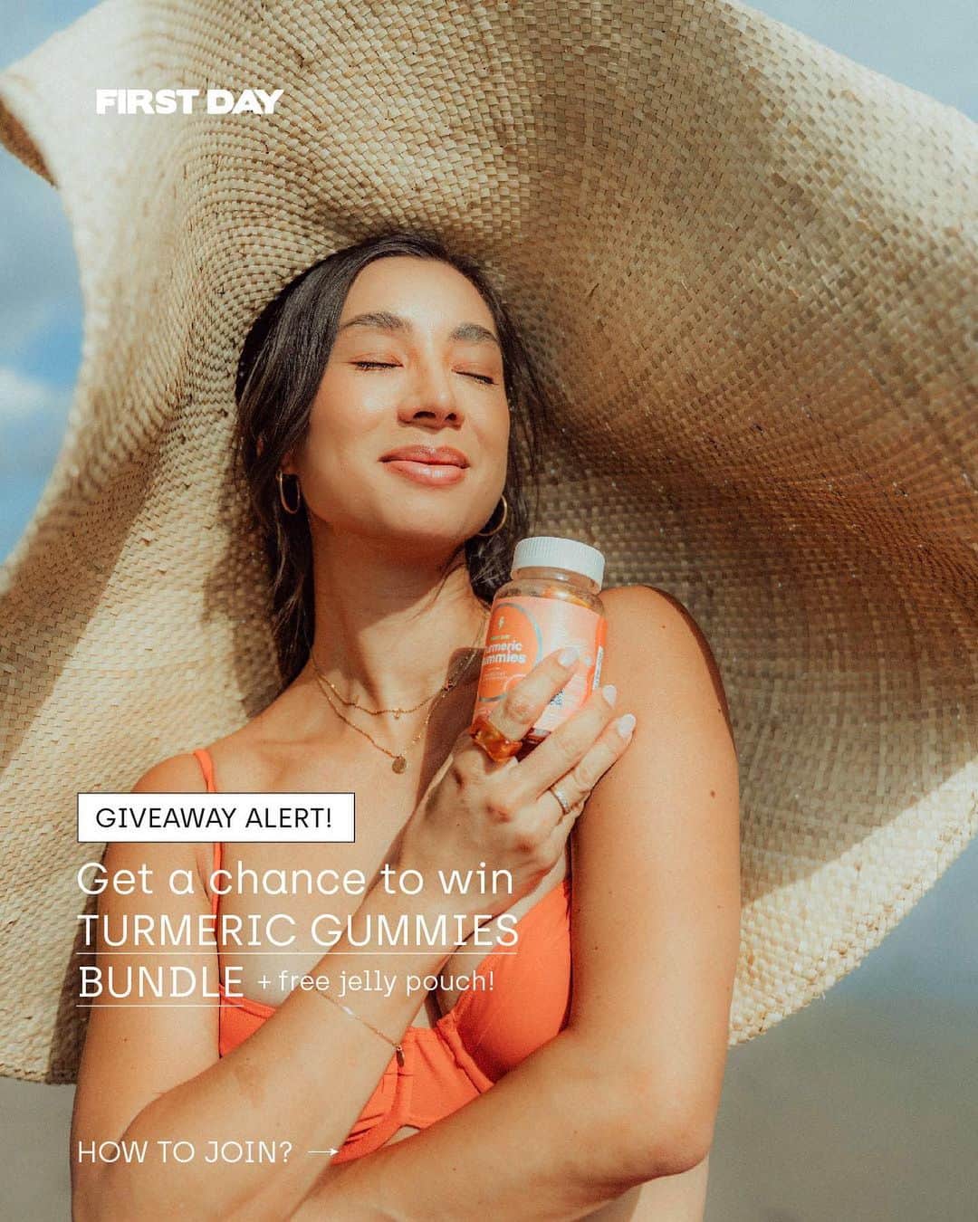 Jennifer Bachdimのインスタグラム：「GIVEAWAY TURMERIC GUMMY BUNDLES (x3 Bottles) with @firstdaygummies!☀️⚡️  I am SO grateful for the excitement for our skin-loving, UV-protecting gummies. The only vitamins that gives you protection from within, repairs your skin barrier, and lightens dark spots and pigmentation. My skin now feels glowing, and I am never afraid to go out and face the day. Now it's your turn to experience the #SunscreenFromWithin!  I am giving away 3 bundles for 3 special winners! The rules are simple:   1. Follow @firstdaygummies.  2. Save and share this post.  3. Tag 2 of your friends and comment on why you need this product!  4. Make sure your account is public. No fake accounts.   [BONUS] I'm also looking for content creators that are interested to join our team! DM @firstdaygummies if you're interested.  Submission period is from 24 May to 31 May 2023, and the winner will be announced on 1 June 2023.  Good luck, First Day Squad!💛」