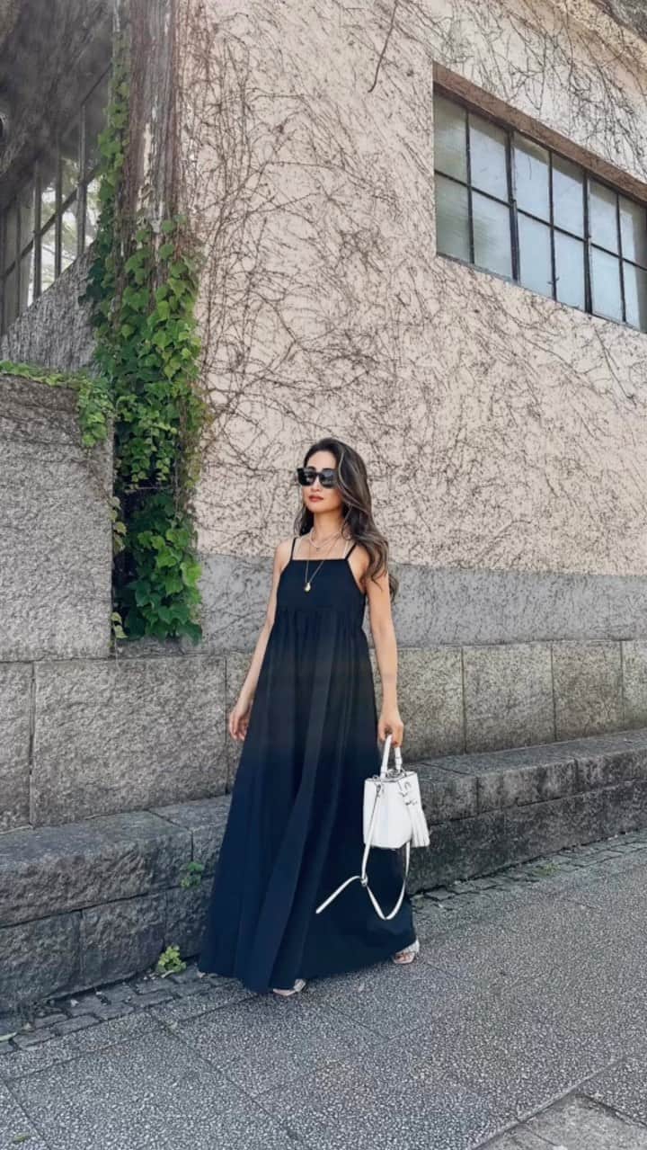 esutoreja_risaribonのインスタグラム：「24日20:00〜から販売スタートです！😉🫰 シャカシャカワンピース😊 全色可愛すぎて本当悩んだ😩 他のも可愛いしなぁ〜🥹 . .  .  .  . @esutoreja #ワンピース#夏ワンピースデート#ワンピースコーデ」