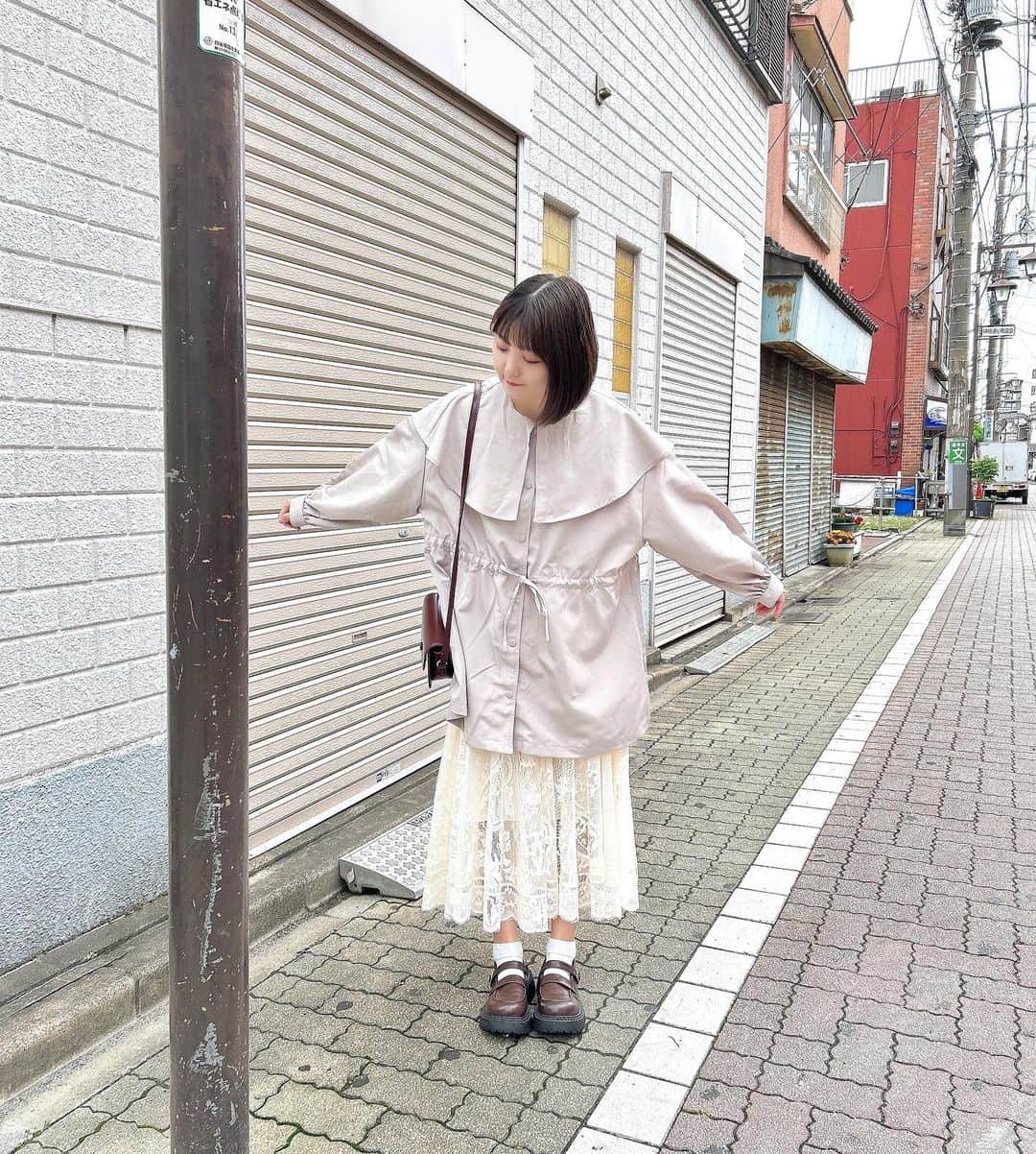 みさねのインスタグラム：「ｺｯﾁﾐﾛ  ㅤ ㅤㅤ トップス GRL スカートバッグ @cham.official_  くつ シーイン ㅤ #grl購入品 #grl #grlコーデ #グレイル #グレイル購入品 #春コーデ #スカートコーデ #shein #シーイン購入品 #プチプラコーデ #淡色コーデ #淡い民 #ベージュコーデ」