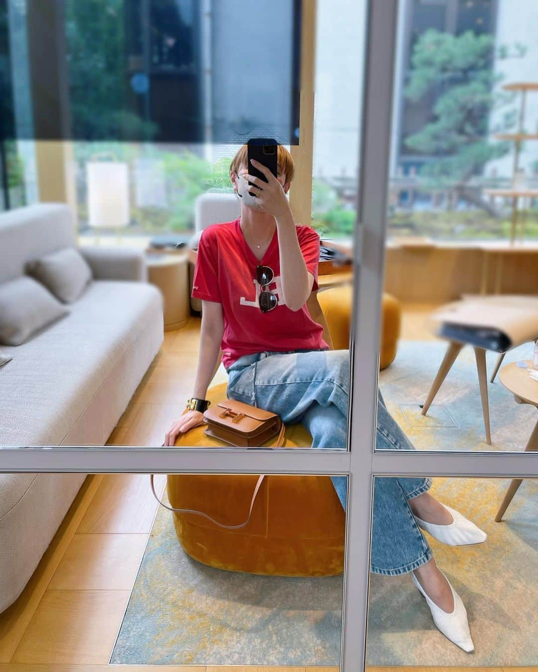 カオルコさんのインスタグラム写真 - (カオルコInstagram)「️🩵‪♥️  Casual day.  旅行客で賑わう街。 道を聞かれたり、ケイくんに話しかけてきたり。  #outfit #ralphlauren  #maisonmargiela  #bottegaveneta  #hermes #tokyo #lifestyle #selfie」5月24日 20時03分 - ka_ruk_