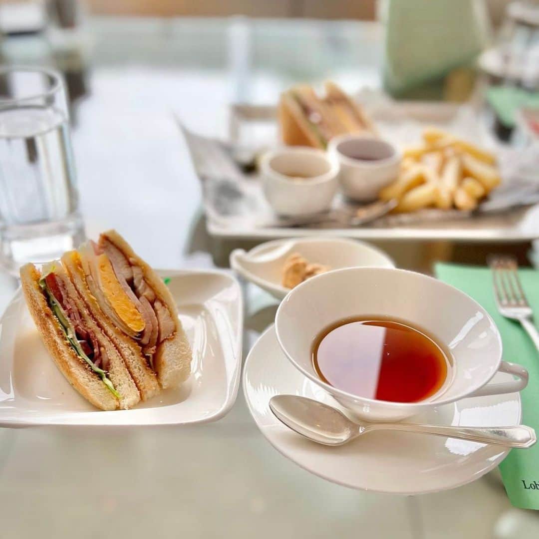 ザ・プリンス パークタワー東京さんのインスタグラム写真 - (ザ・プリンス パークタワー東京Instagram)「「ロビーラウンジ」にてお召しあがりいただける「アメリカンクラブハウスサンド」。 美味しい紅茶とともに、優雅なひとときを。  @nao.fujioka さま、素敵なご投稿ありがとうございます✨  Try our delectable "American Clubhouse Sandwich" served in the Lobby Lounge, perhaps with a refreshing cup of tea.  Treat yourself to a little culinary luxury, where every bite and sip delivers the highest satisfaction.  Photo by @nao.fujioka ✨  Share your own images with us by tagging @princeparktowertokyo —————————————————————  #theprinceparktowertokyo #lobbylounge #tokyo #ThePreferredLife #ザプリンスパークタワー東京 #港区ランチ」5月24日 19時57分 - princeparktowertokyo