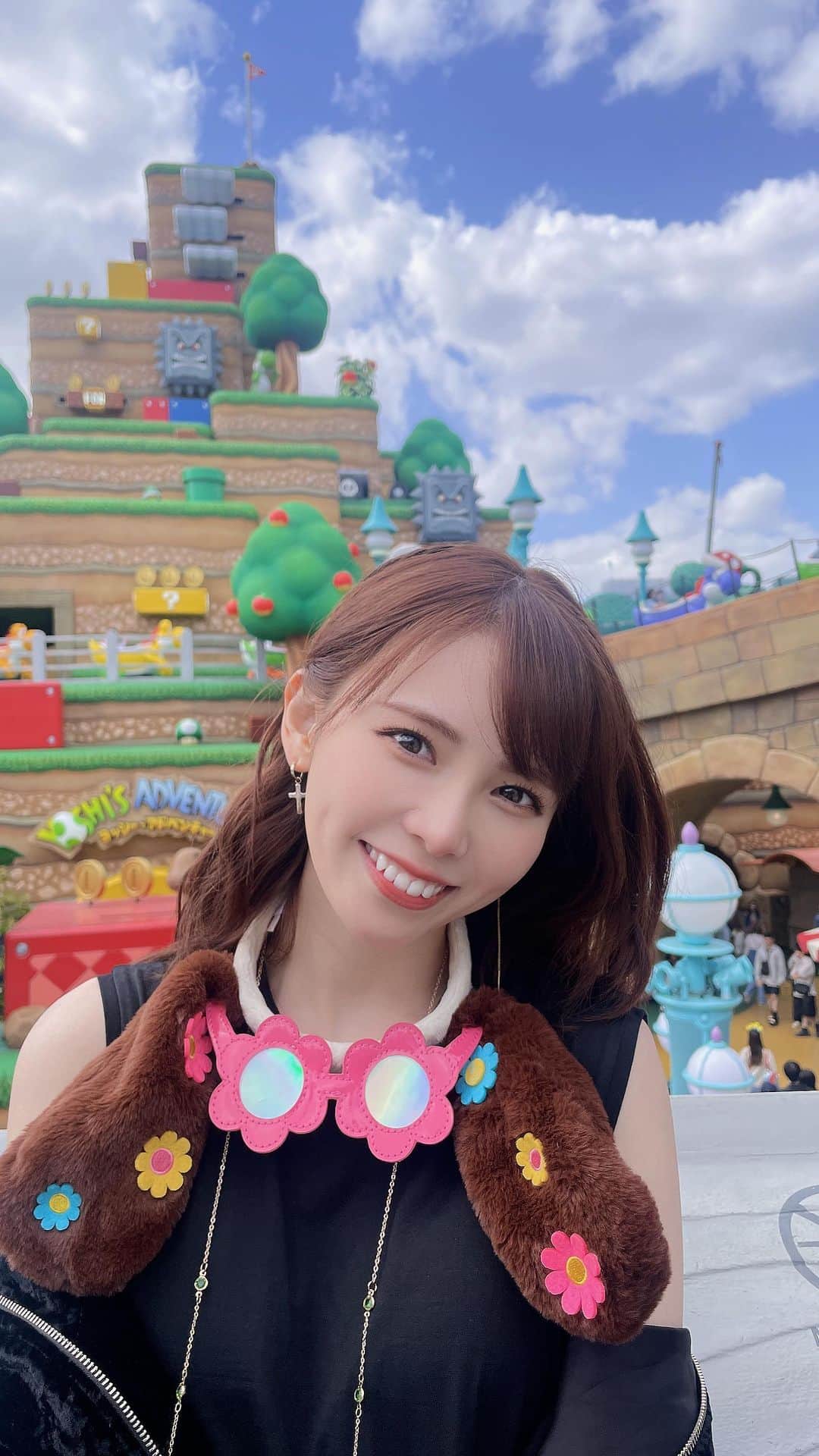 西村歩乃果のインスタグラム：「🌍ユニバ行ってきた🍄🦖  はじめてマリオのエリア入ったんだけど、 クオリティに感動………🥹  ハリドリは何歳になっても何回乗っても楽しすぎるんよ。  また行きたい。  #usj #ユニバ　#universalstudiosjapan #ユニバーサルスタジオジャパン」