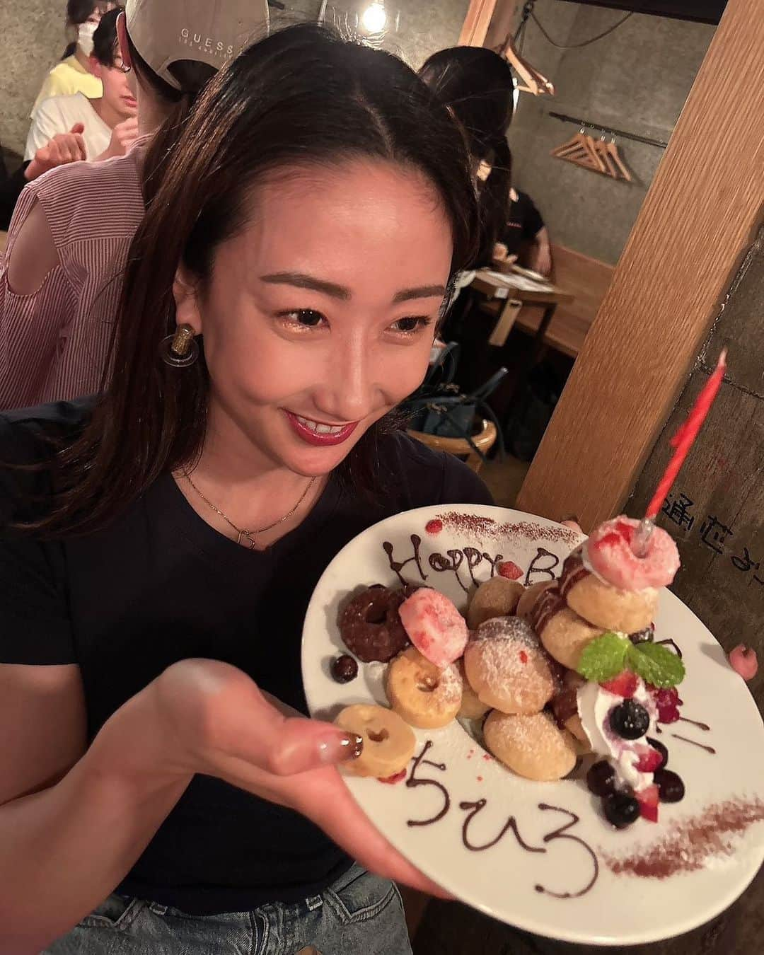 五十嵐千尋のインスタグラム：「. 本日誕生日をむかえました🎂 28歳になりました🧡 . メッセージくれた方、ありがとうございます🥰 今後ともよろしくお願いします😊❤️」