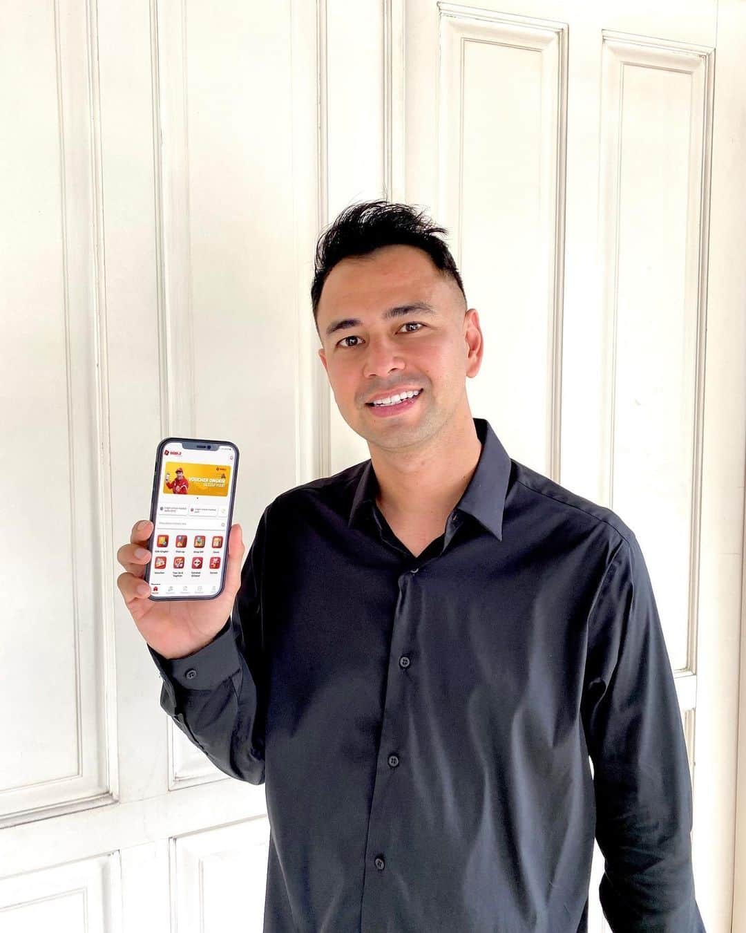 Raffi Ahmadさんのインスタグラム写真 - (Raffi AhmadInstagram)「SiCepat Superapp, platform digital dengan fitur layanan lengkap. Kemudahan dalam Satu Genggaman.  Download aplikasi SiCepat Superapp di playstore dan Appstore! #SiCepatEkspres #MenujuDuniaBaru #SiCepatSuperApp」5月24日 20時14分 - raffinagita1717