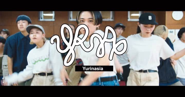 yurinasiaのインスタグラム：「jABBKLAB friday yurinasia lesson  choreographer @yurinasia  撮影映像制作 @ayumugugu  music @never_young_beach_official   member @yurinasia  @cocoroyen  @_____hyu_____  @kotasimpson__  @_hinsu_  @hem_kinema  @____.tsubaki._____  @maho._.0604  @tomibunbun  @moina_freecss  @o_masaya920」