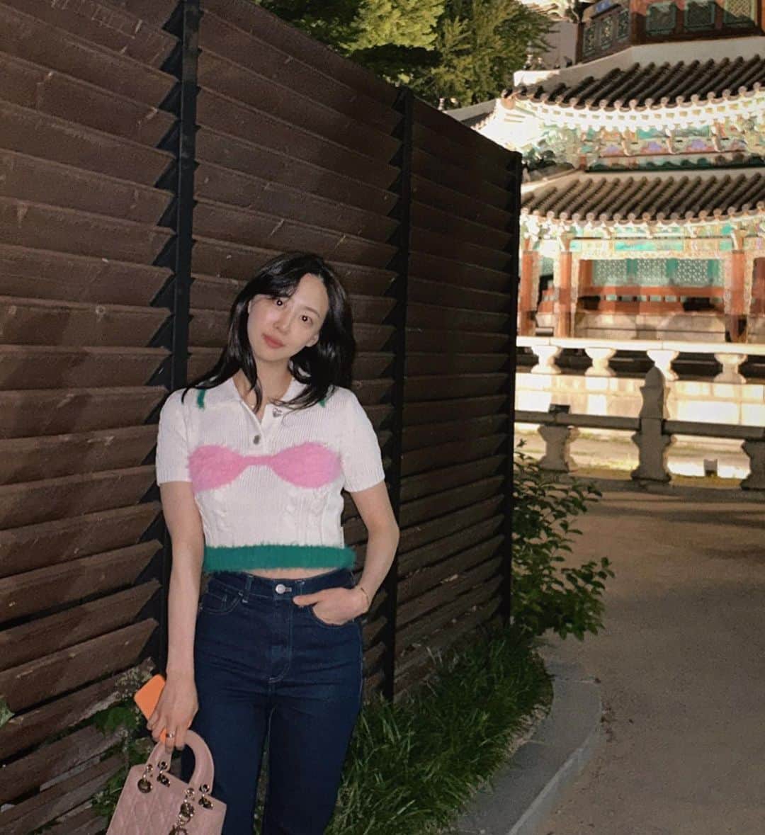 ダソム のインスタグラム：「밤 산책」