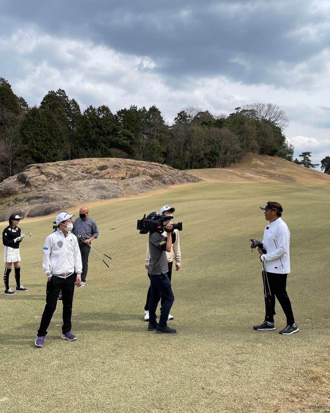 大西将太郎さんのインスタグラム写真 - (大西将太郎Instagram)「収録は少し前でしたが放送はこれからのようです！横山ルリカちゃんとタッグを組んでサブちゃん、もよちゃんの強敵ゴル☆パラチームと対戦。チーム戦らしく助け合いながら大接戦を繰り広げました。いや〜この日だけはパットが上手くいってくれたぜぇー😆スタッフの皆様も良い人ばかりでとても楽しいロケとなりました。ルリカちゃん、さぶちゃん、もよちゃん、スタッフの皆様ありがとうございました😊 島根にまた行きたーい！是非ご覧ください！  ゴルフ☆パラダイス ==================== ５月２８日、６月４日、６月１１日　３週放送　　 TSKさんいん中央テレビ（島根・鳥取地上波ローカル）　 日曜　あさ６時３０分～ CS　ゴルフネットワーク ６月２８日、７月５日、７月１２日　３週放送 午後１１時００～１１時３０分 ======================  #横山ルリカさん #Sabuちゃん #佐々木もよこちゃん #ゴルフ☆パラダイス #大西将太郎 #ゴルフ #ゴルフ番組 #島根県 #山陰中央テレビ #TSK」5月24日 11時52分 - shotaro12