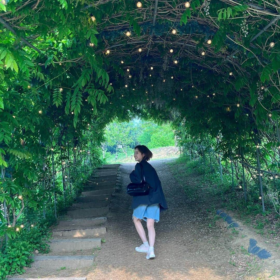 チン・ジヒさんのインスタグラム写真 - (チン・ジヒInstagram)「뒤죽박죽 #근황 투척 후 #도망 🤪」5月24日 12時10分 - 2xj_hee