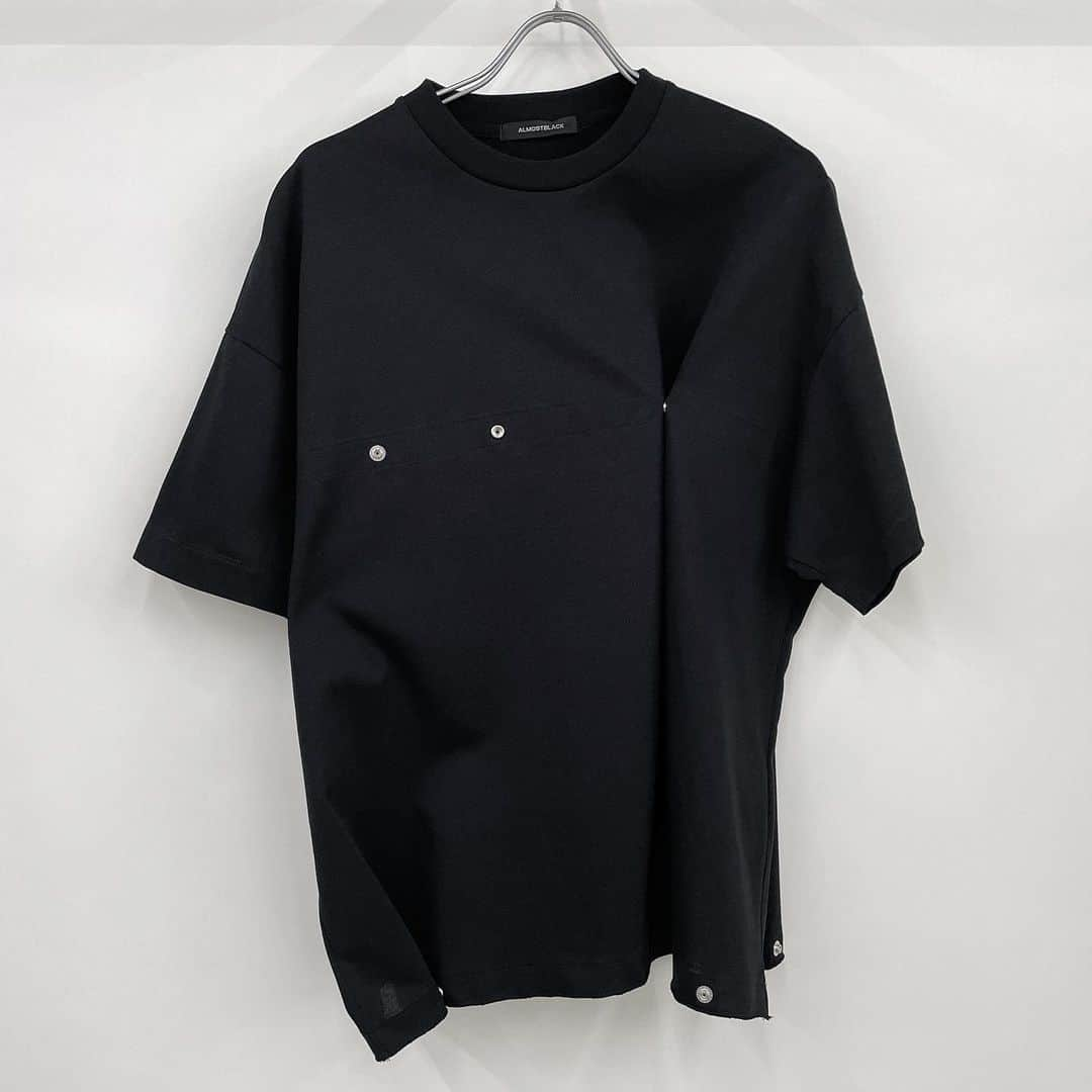 エリミネイターさんのインスタグラム写真 - (エリミネイターInstagram)「23SS ALMOSTBLACK BLACK LINE has arrived at ELIMINATOR.  ▪︎ALMOSTBLACK BLACK LINE / BUTTON TEE SHIRT  PRICE : ¥22,000 ( inc. tax ) . #almostblack #eikohhosoe #photograph #photography #blackandwhite #細江英公 #ss23 #ss23collection #23ss #dvec #fashion #urbanwear #urbanfashion #fishing #techwear #mensfashion #menswear #newcollection #function #productdesign #eliminator #tokyo #military #uniform」5月24日 12時23分 - eliminator_tokyo