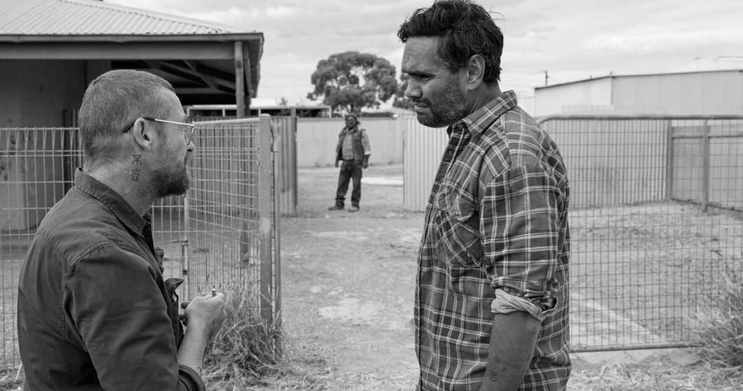 サイモン・ベイカーさんのインスタグラム写真 - (サイモン・ベイカーInstagram)「LIMBO is an Australian film in Australian cinemas right now. It’s a powerful film made by indigenous auteur Ivan Sen. I’m immensely proud to be part of such a beautifully crafted piece of cinema. For the best experience it’s to be seen on the big screen in the way it was intended ❤️ @_limbo.movie__  @bunyaproductions #cinematic #australianfilm #truthtelling」5月24日 12時49分 - snappytoes