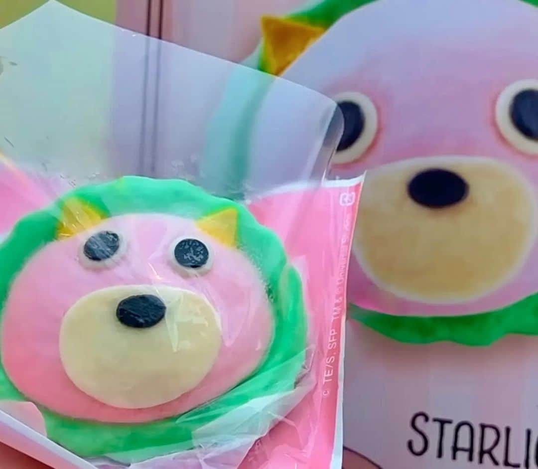 みんちゃん のインスタグラム：「USJ  Cool japan 2023  きめらちょうかん れべる100おくまん ～かれー～🍛  可愛くてつい買ってしまうものの、 かじるのがツラい🍴  #usj #ユニバ #ユニバーサルスタジオジャパン #大阪 #universalstudios#spyfamily #ユニバフード #スパイファミリー #キャラフード 🥂」
