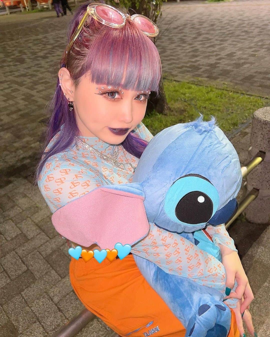 のインスタグラム：「． また新しい家族が増えた💍 おうちにディズニーの ぬいぐるみいっぱいあって幸せ💜✨ ･ ･ ･ #instagram  #instamood  #disneyworld」
