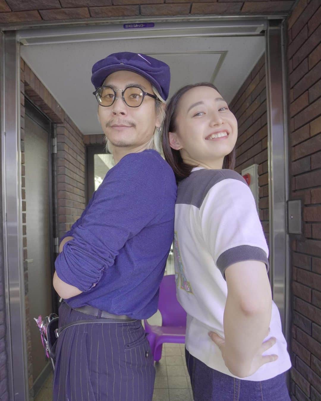 赤木 桃 #ちゃんものインスタグラム：「謎のユニット写真たくさん撮ってもらった🤳🏻👯(髪撮らず)」