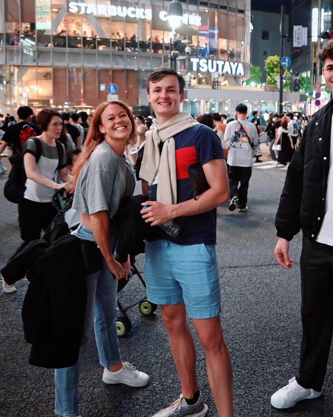 ジェイク・ドランのインスタグラム：「Tokyo and Yokohama, fuelled by the local FamilyMart 🍣」