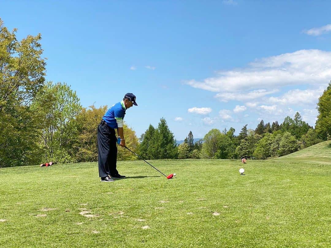 のインスタグラム：「. " 柳葉敏郎のGIBAちゃんとGOLFへGO "  今シーズンは 秋田テレビの他に BS Japanext（ジャパネクスト）で全国の皆様に観ていただけるようになりました‼️⛳️  初回は本日5/24 am7:00～だったのですが皆さん観ていただけたでしょうか⁉️ (告知出来なくてすみません😅)  秋田テレビでは(毎週土曜 am11:25~) BS Japanext では(毎週水曜am7:00～) 放送予定なので良かったらご覧ください‼️    #秋田テレビ #bsjapanext #AKT #GIBAちゃんとGOLFへGO #GGG」