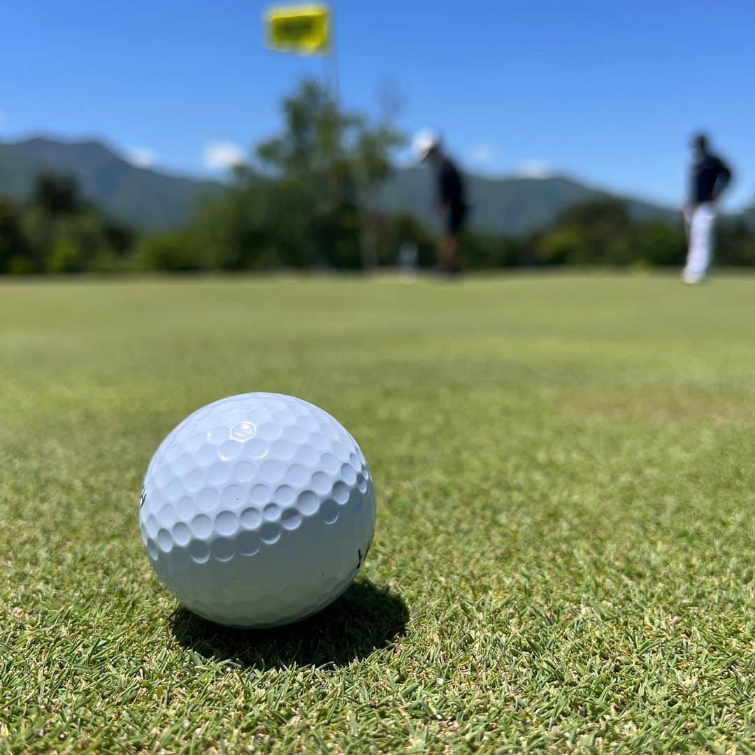 小椋祥平のインスタグラム：「. 久しぶりの🏌️  スコアは聞かないで下さい。笑  #小椋祥平  #ゴルフ  #北の杜カントリー倶楽部」