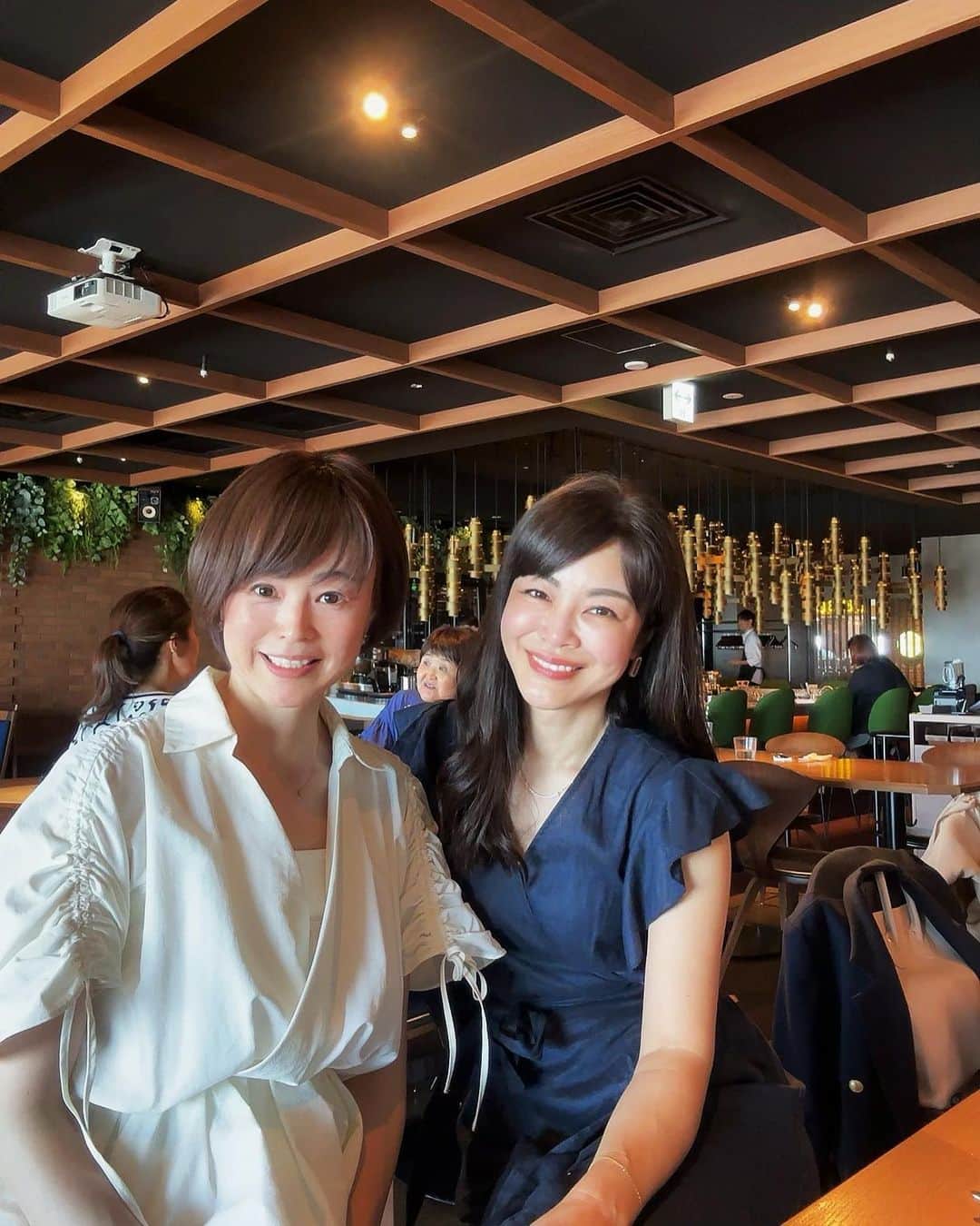 岩瀬玲のインスタグラム：「今日は大人気インフルエンサーの はるなちゃん @haruna.kokubun の 自撮り講座に参加😍  他の参加者のかわいい女子たちが みんなはるなちゃん信者で 見てて面白かった😆  そして講座の内容めちゃめちゃよかったー はるなちゃんの人気の理由も納得だわ  さてたくさんいいこと 教えてもらったから 明日から自撮りがんばろうっと😂😂😂  #インフルエンサー #自撮り #勉強」