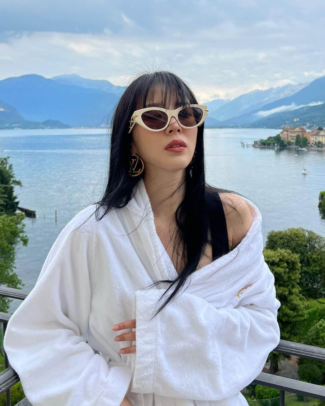 アイリーン・キムさんのインスタグラム写真 - (アイリーン・キムInstagram)「Buongiorno from beautiful Verbania for #LVCruise24 🤍」5月24日 17時12分 - ireneisgood