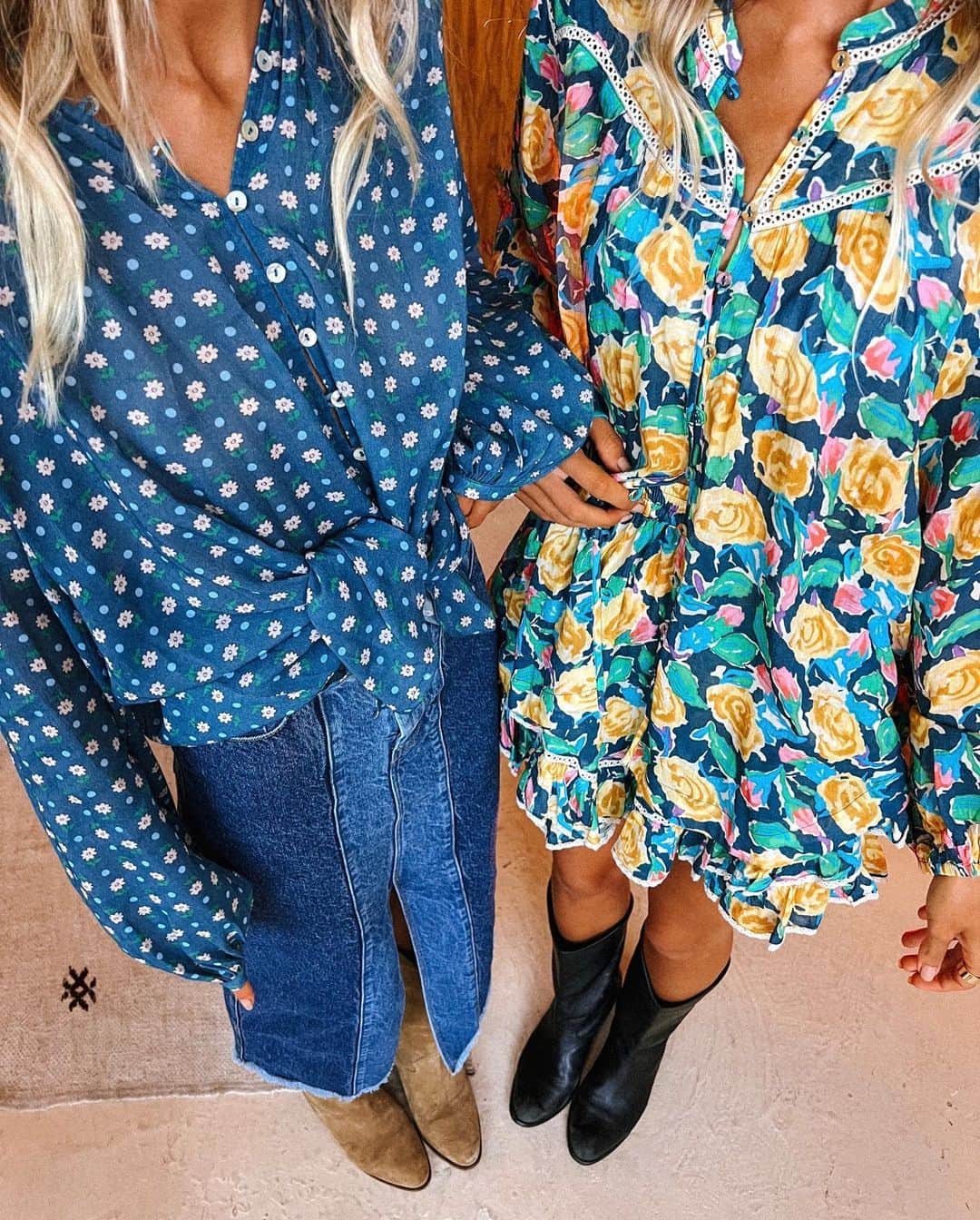 SPELLのインスタグラム：「Dream duo @tess_and_sarah looking ever so cute draped in Yellow Rose at our Venice Pop-Up party! ⚡️💐」