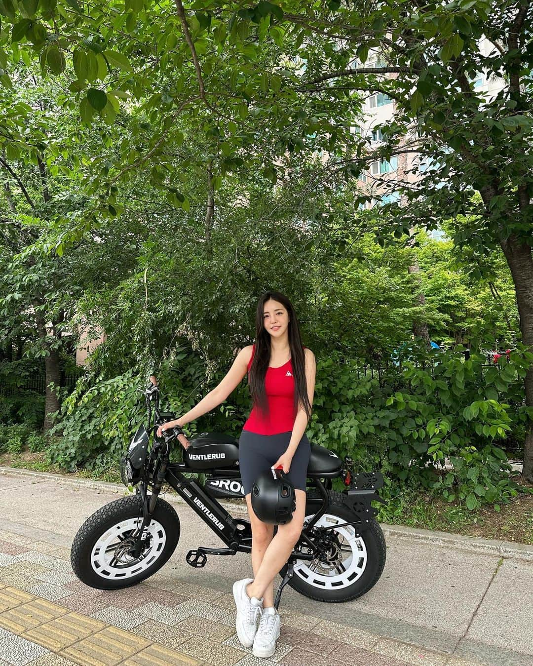 ナム・ユジョンさんのインスタグラム写真 - (ナム・ユジョンInstagram)「🚲♥️」5月24日 17時15分 - braveg_yj