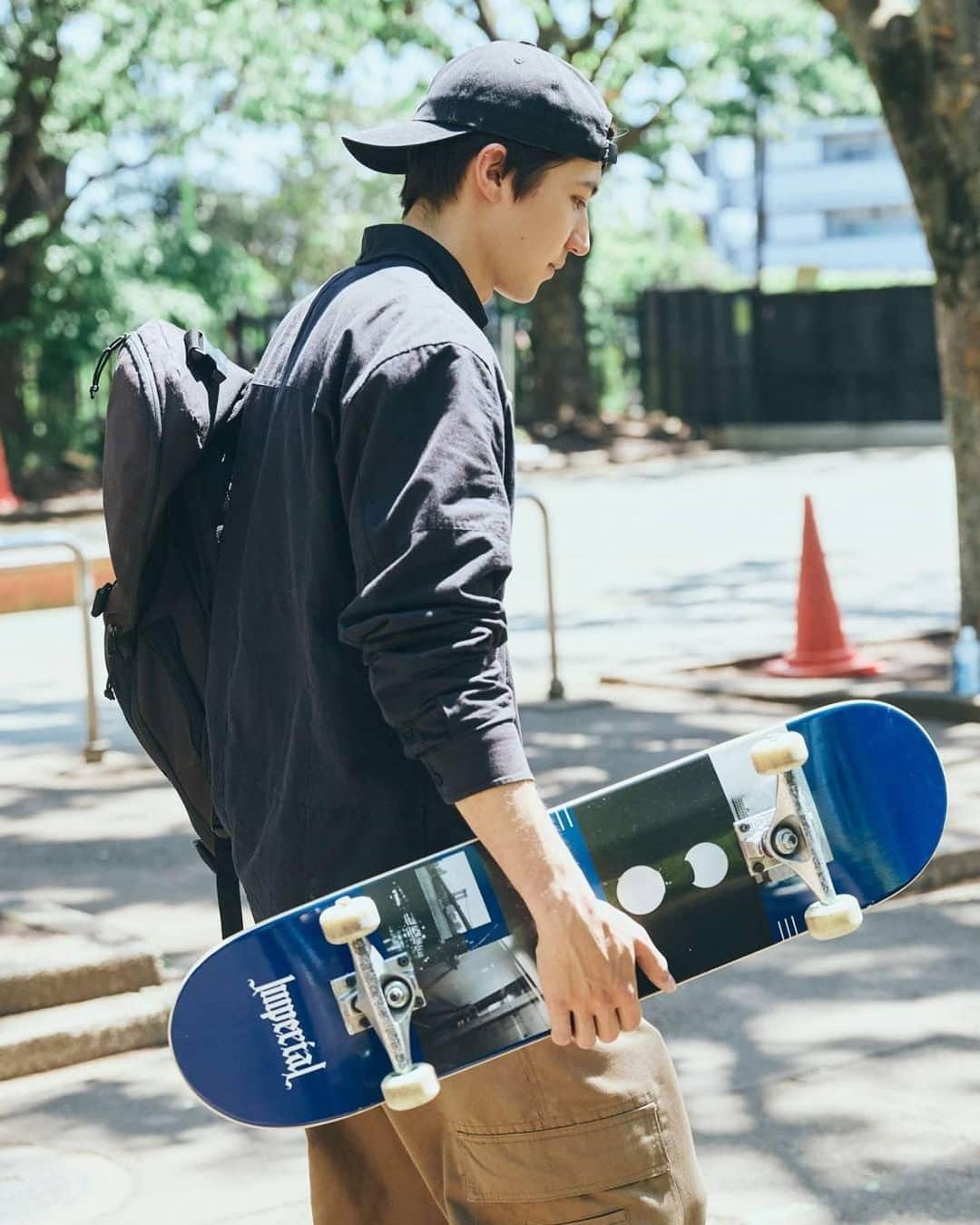 岩澤史文さんのインスタグラム写真 - (岩澤史文Instagram)「Session at my local!  THREEさんに僕の朝活をピックアップしてもらいました！ よかったらチェックしてみてください！THREEステム（というシリーズ）の化粧水は、とくにみずみずしい潤いと自然で心地よい香りが最高です。  @threecosmetics  #threecosmetcis #THREEBALANCING #BalancingStem #pr」5月24日 17時38分 - shimon_mdaskater