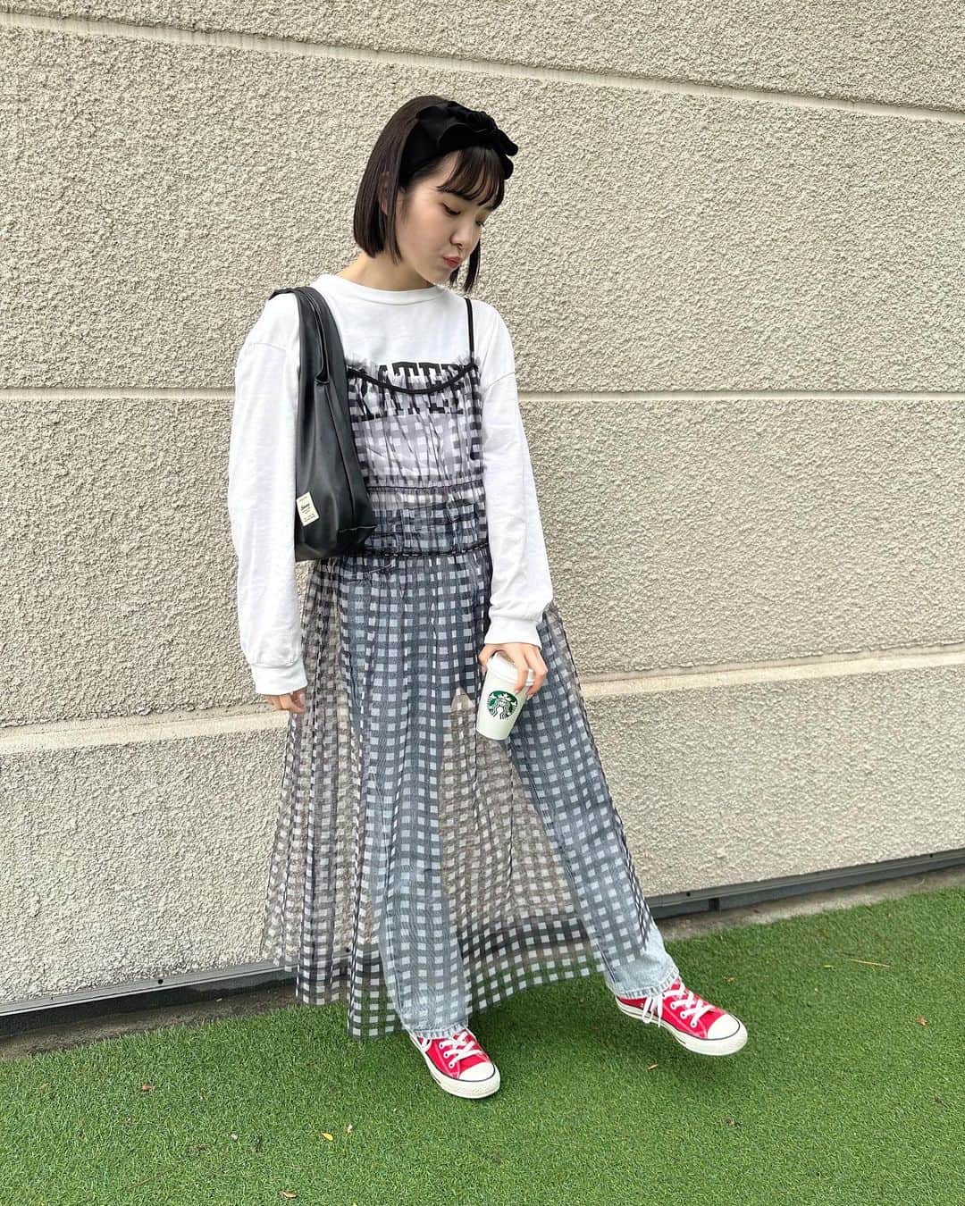桜井えまさんのインスタグラム写真 - (桜井えまInstagram)「__☺︎︎︎︎  🆕item☆。.:＊・゜  赤のCONVERSEを差し色に🍒‎   #fashion  #style  #converse  #fyp  #07  #私立恵比寿中学  #エビ中  #instafashion  #ootd  #outfit  #カジュアルコーデ  #桜井えま」5月24日 17時54分 - emma_sakurai_official
