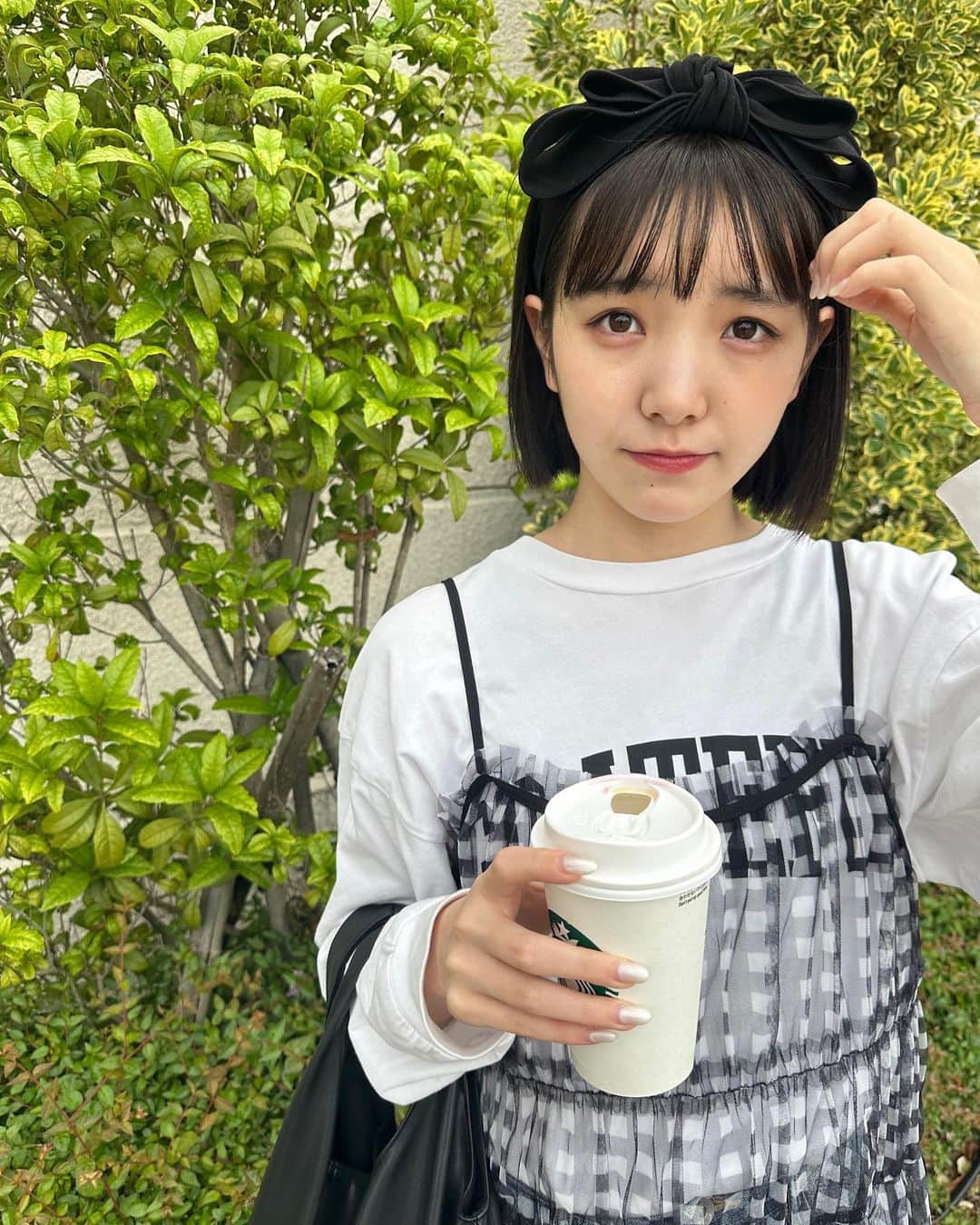 桜井えまさんのインスタグラム写真 - (桜井えまInstagram)「__☺︎︎︎︎  🆕item☆。.:＊・゜  赤のCONVERSEを差し色に🍒‎   #fashion  #style  #converse  #fyp  #07  #私立恵比寿中学  #エビ中  #instafashion  #ootd  #outfit  #カジュアルコーデ  #桜井えま」5月24日 17時54分 - emma_sakurai_official