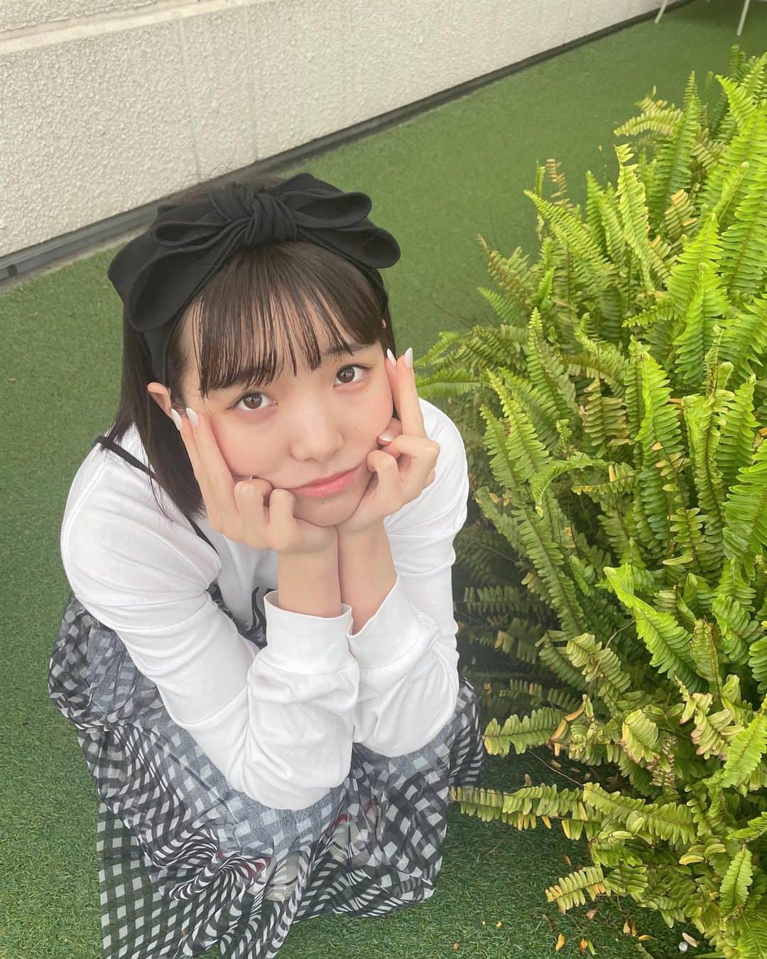 桜井えまさんのインスタグラム写真 - (桜井えまInstagram)「__☺︎︎︎︎  🆕item☆。.:＊・゜  赤のCONVERSEを差し色に🍒‎   #fashion  #style  #converse  #fyp  #07  #私立恵比寿中学  #エビ中  #instafashion  #ootd  #outfit  #カジュアルコーデ  #桜井えま」5月24日 17時54分 - emma_sakurai_official