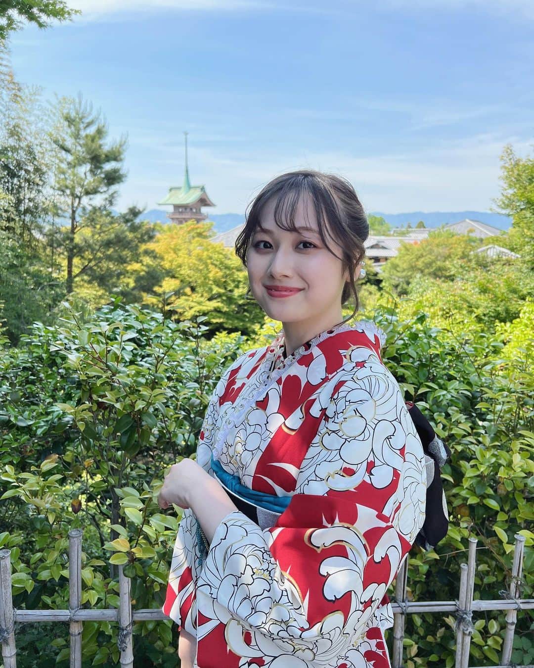 小椋梨央のインスタグラム：「_  母の日の旅行で京都に行ってきました☺︎ 美味しいものをたくさん食べた2日間✨」