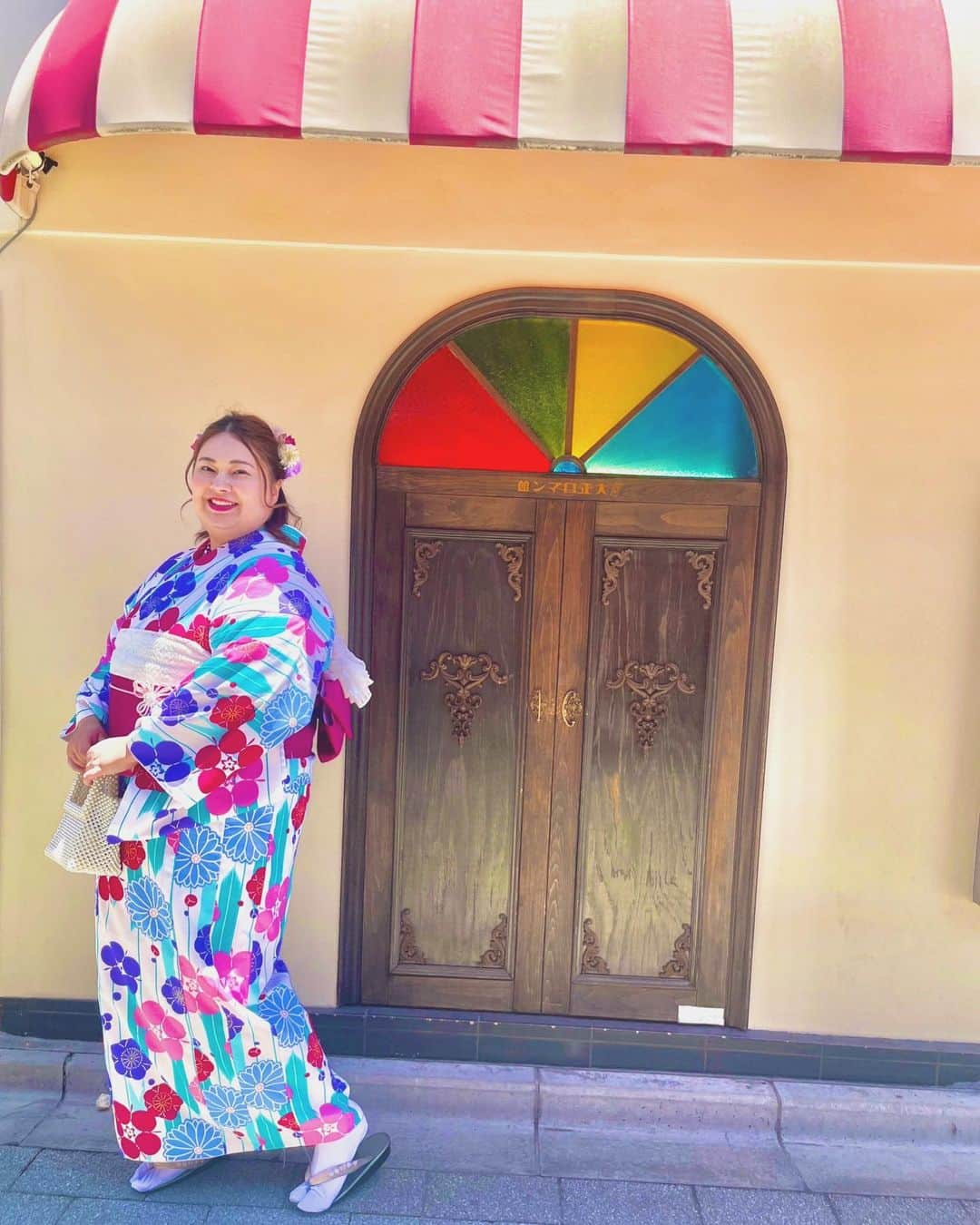 大橋ミチ子のインスタグラム：「本日、【桃姫プラス】で着物をレンタルして 浅草でYouTube撮影をしてきました🥰❤️ @momohime_plus   見た目が可愛くなると 浅草での過ごし方も 全然変わる🥹💕💕  桃姫プラスでは、10Lまでの浴衣や着物が豊富にあって、何着るか悩んじゃったよ😍  みんなも是非、浅草に来た時は、 桃姫プラスを利用してみてね❤️ @momohime_plus   YouTubeも楽しみにしてて〜😍💕  #着物レンタル　#大きいサイズ　#浅草　#桃姫プラス」