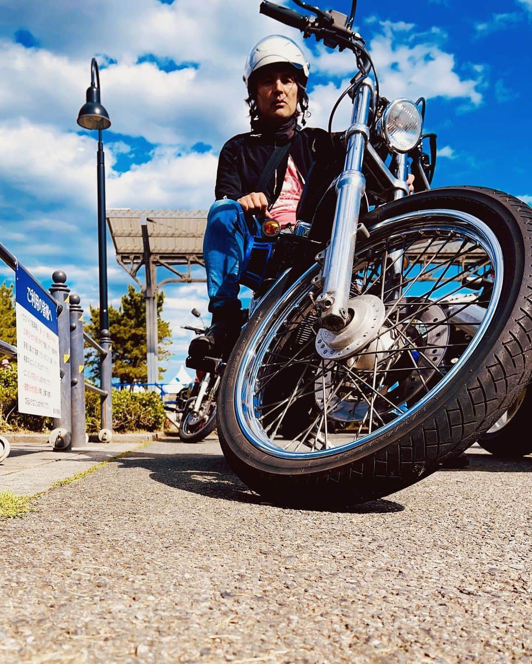 のインスタグラム：「YOKOHAMA-----☀️ #xl1200c #harleydavidson #motercycle」