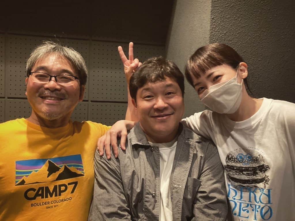 竹井亮介のインスタグラム：「2023年5月24日。 劇団道学先生「宇宙の旅、セミが鳴いて」観劇記念。 #本間剛 先輩 #浅野千鶴 氏 #すてきなひとと」