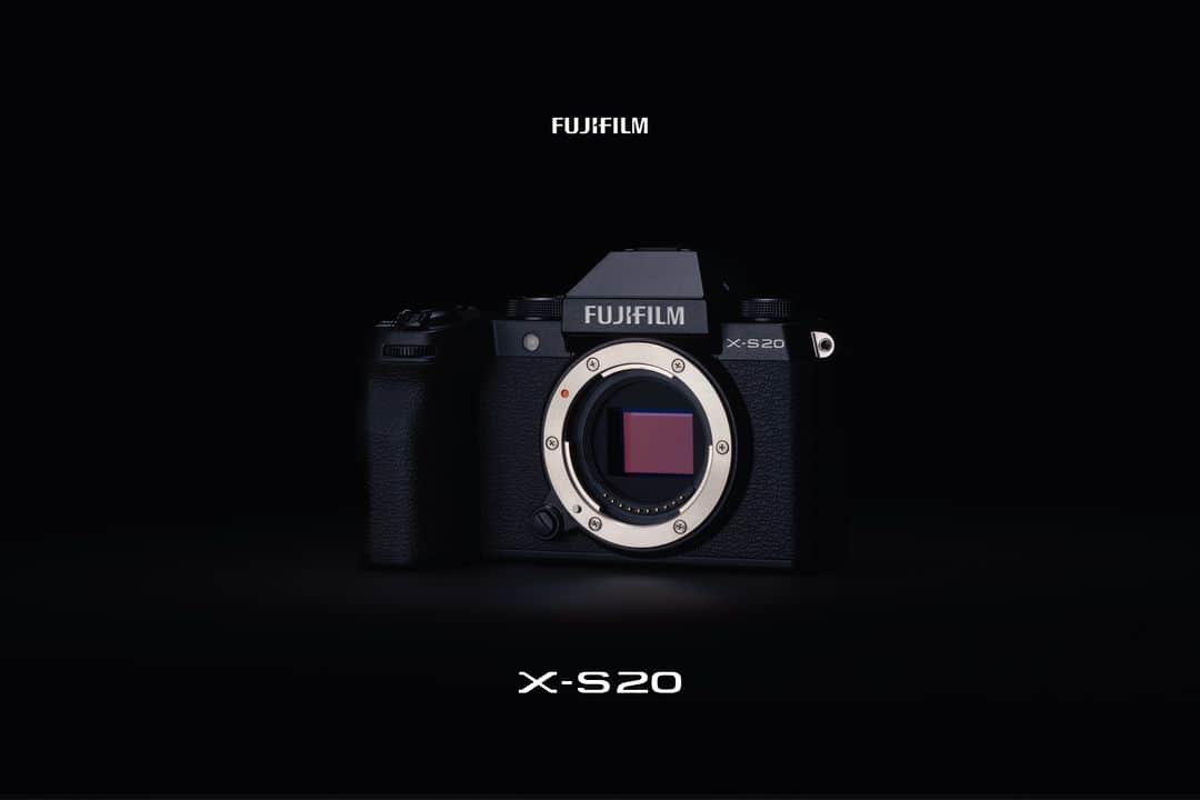 FUJIFILM INDONESIAさんのインスタグラム写真 - (FUJIFILM INDONESIAInstagram)「Kali ini Fujifilm merilis kamera terbaru Fujifilm X-S20 dan lensa Fujinon XF 8mm F3.5 R WR. Kamera dan lensa ini membawa teknologi terbaru untuk memberikan kemudahan bagi penggunanya.   Kamera Fujifilm X-S20 hadir dengan sensor X-Trans CMOS 4 dengan X-Prosesor 5 26MP dan peningkatan kinerja Auto Focus yang signifikan. Kamera ini hadir dengan bentuk body yang kompak dan berat yang ringan ditambah dengan genggaman yang pas. Hadir juga fitur IBIS 7.0 untuk kestabilan yang lebih baik.   Kinerja video dalam kamera Fujifilm X-S20 juga ditingkatkan dengan kemampuan merekam hingga 6.2K 30P disertai dengan peningkatan resolusi, frame rate dan bit depth, implementasi F-Log2 dengan dynamic range hingga 13+ stop, fitur continuous recording time yang mampu merekam non-stop dengan durasi lebih lama dan menu dial khusus untuk Vlog Mode.   Untuk keandalan kinerja kamera, cooling fan dapat ditambahkan di kamera Fujifilm X-S20 untuk perekaman video dalam waktu yang lama.   Lensa Fujinon XF 8mm F3.5 R WR hadir untuk melengkapi lini lensa Fujifilm yang sebelumnya telah ada.  Lensa ini adalah Ultra prime wide lens dengan bentuk yang ringkas dan berat hanya 215 gram dan kemampuan tahan cuaca yang akan cocok untuk dibawa ke mana saja saat berkarya dengan kamera Fujifilm.  Segera nikmati teknologi mutakhir yang ada di kamera dan lensa terbaru Fujifilm yang akan membawamu dalam kesenangan tak terbatas saat berkarya!  #XS20 #XS20_id #XF8MMF35RWR #Fujifilm_id #FujifilmIndonesia」5月24日 19時03分 - fujifilm_id