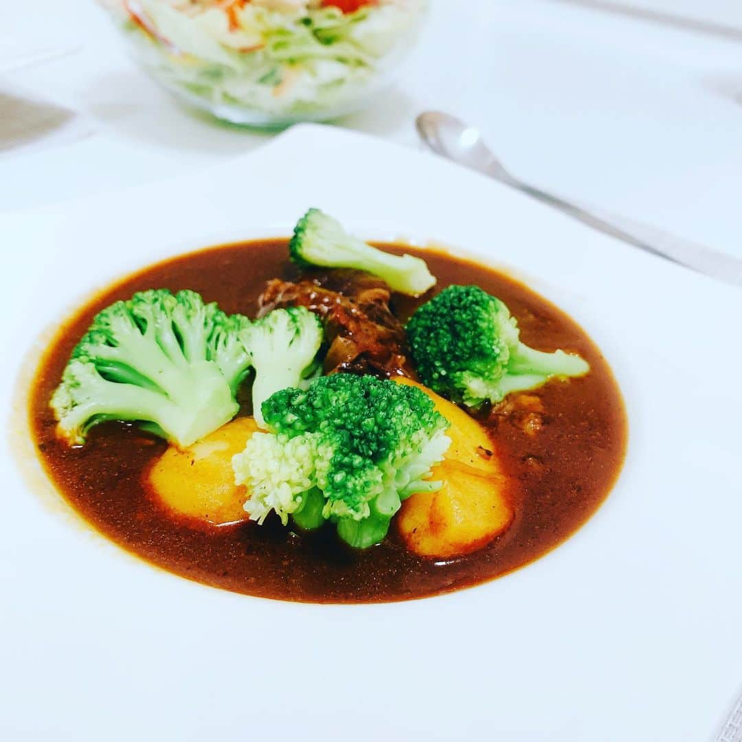 安西ひろこさんのインスタグラム写真 - (安西ひろこInstagram)「最近のおうちごはん🍽️🥢🥣🧂🍲 . 食事の大切さを改めて実感する お話しを素敵な女性から聞いて 料理は得意な方ではないけど なるべく手作り☺️♥️ . 食事で健康や未来の自分が変わるなら なるべく健康的な食事を 口に入れたいですね‼️ . #おうちごはん  #料理  #料理日記  #おうちご飯  #健康 #食事」5月24日 19時08分 - hiroko_anzai_