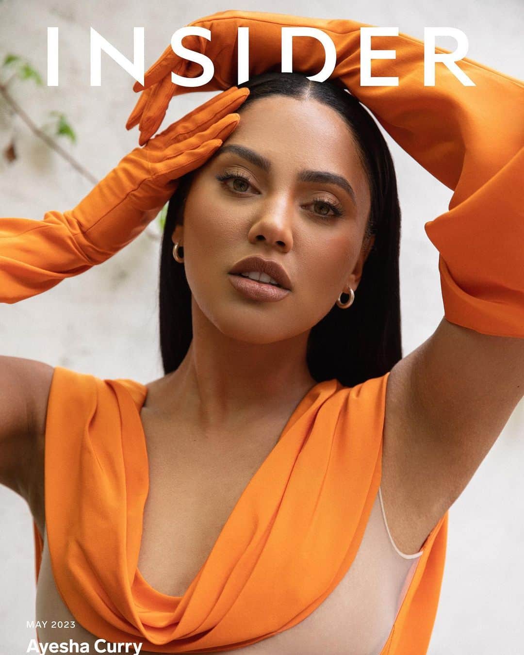 エイヨシャ・カレーのインスタグラム：「Thank you @insider. An honor to be featured on May’s cover and chat all things @sweetjuly. 🧡🧡  Photography: @liaclay Creative Direction: @lradel  Styling: @jasonbolden  Hair: @prettipleezewigbar Makeup: @ashleybias Prop Styling: @stocktonhall Prop Assistance: @laurefischbach Digital Tech: @mikeoshea Production: @reamseyeview, @sofijamz, @veryrareinc Design and Development: @edwardzisserhands, Kazi Awal Editing: @landsbaumshell, @joimariewrites, Jonann Brady, Marisa Frey, @brea.anaya  Video: @bnigh  Social: @tanitatanitatanita, @vgraciee, @tylietok, virtuallyvivi, @nicoleforerov  Special Thanks: @99scott_」