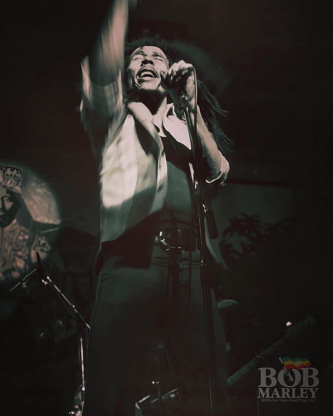 ボブ・マーリーさんのインスタグラム写真 - (ボブ・マーリーInstagram)「“My inspiration come from The Most High.” #bobmarley #RASTAFARI  📷 by #DennisMorris ©️ Fifty-Six Hope Road Music Ltd.」5月25日 4時32分 - bobmarley