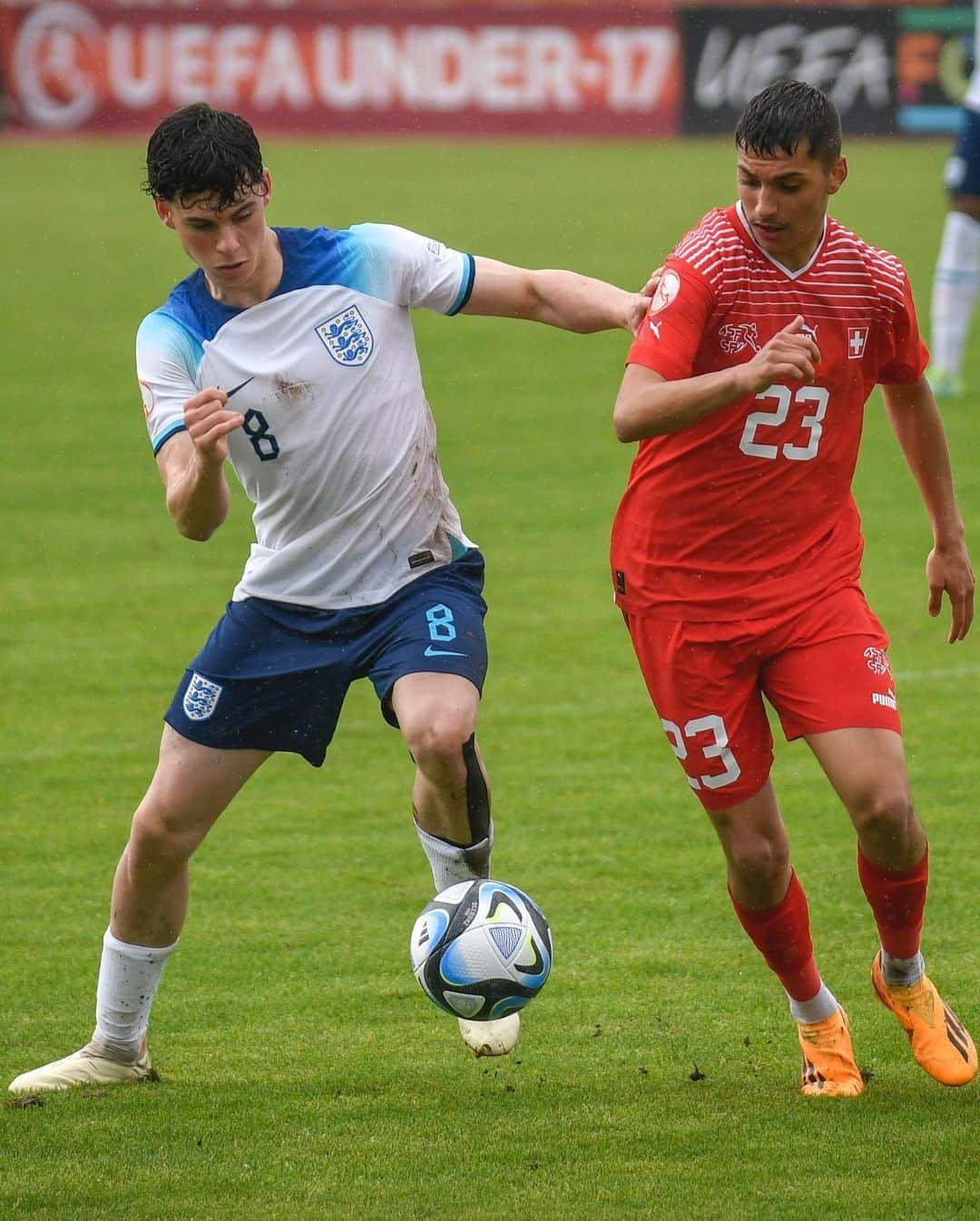 サッカー イングランド代表チームさんのインスタグラム写真 - (サッカー イングランド代表チームInstagram)「Our #YoungLions will meet France in the #U17EURO quarter-finals after today’s 0-0 draw with Switzerland was enough to top their group 👏」5月25日 5時18分 - england