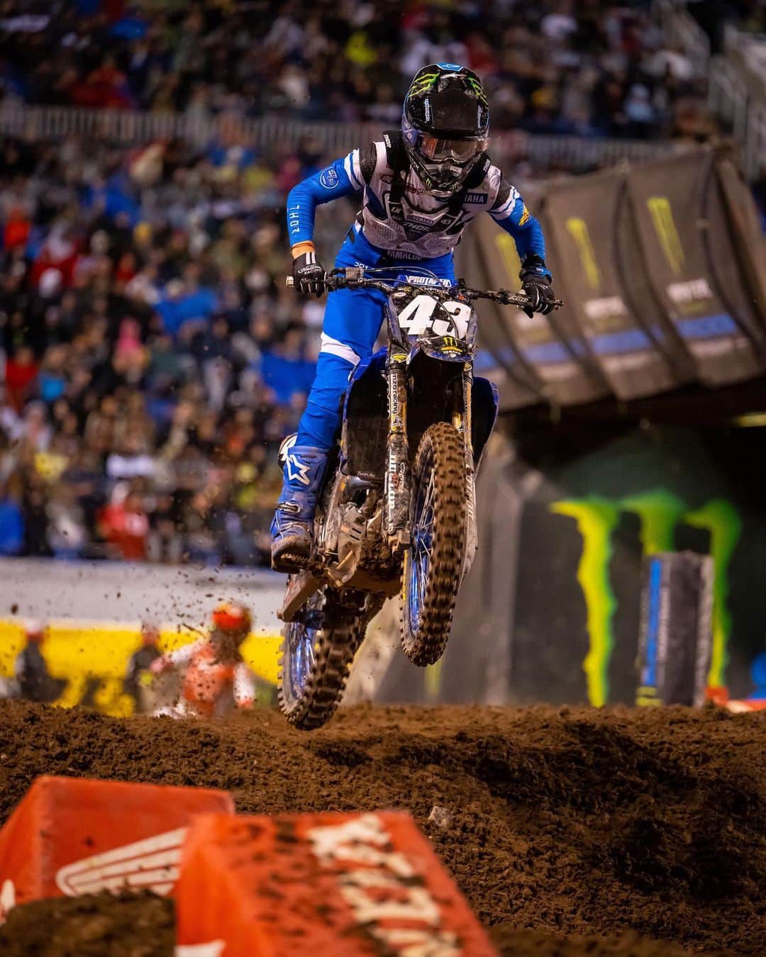 Racer X Onlineのインスタグラム：「“So, it's more natural and I think for people the outdoors comes down to just, I mean, having balls and being able to suffer.” Levi Kitchen excited to make it through Supercross and start Pro Motocross 🤘🏼Photos: @align.with.us #ProMotocross #SMX」