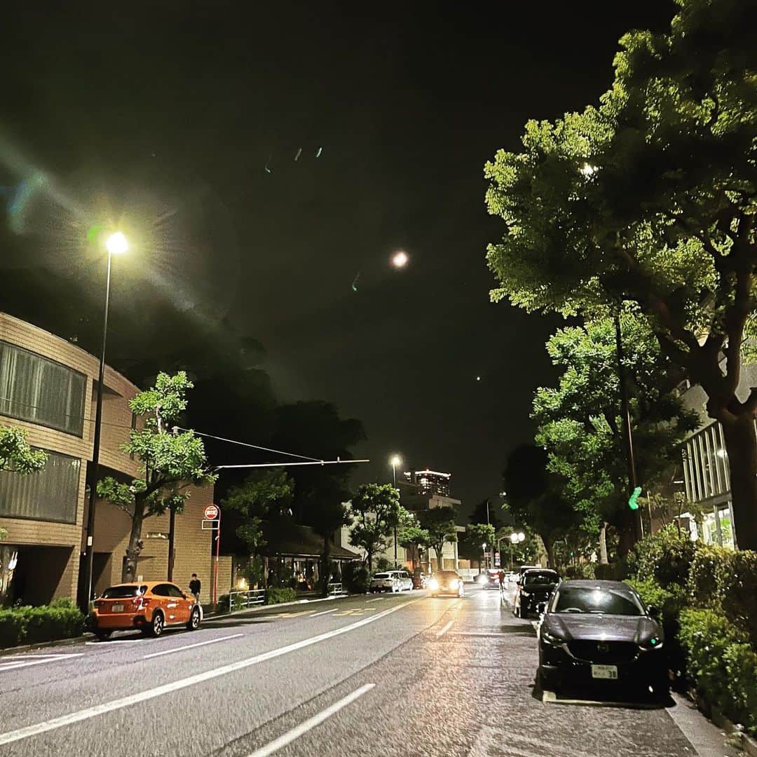 浅田信一のインスタグラム：「代官山 90年代はいっぱいこの街で過ごしたな。今となれば懐かしい場所。」