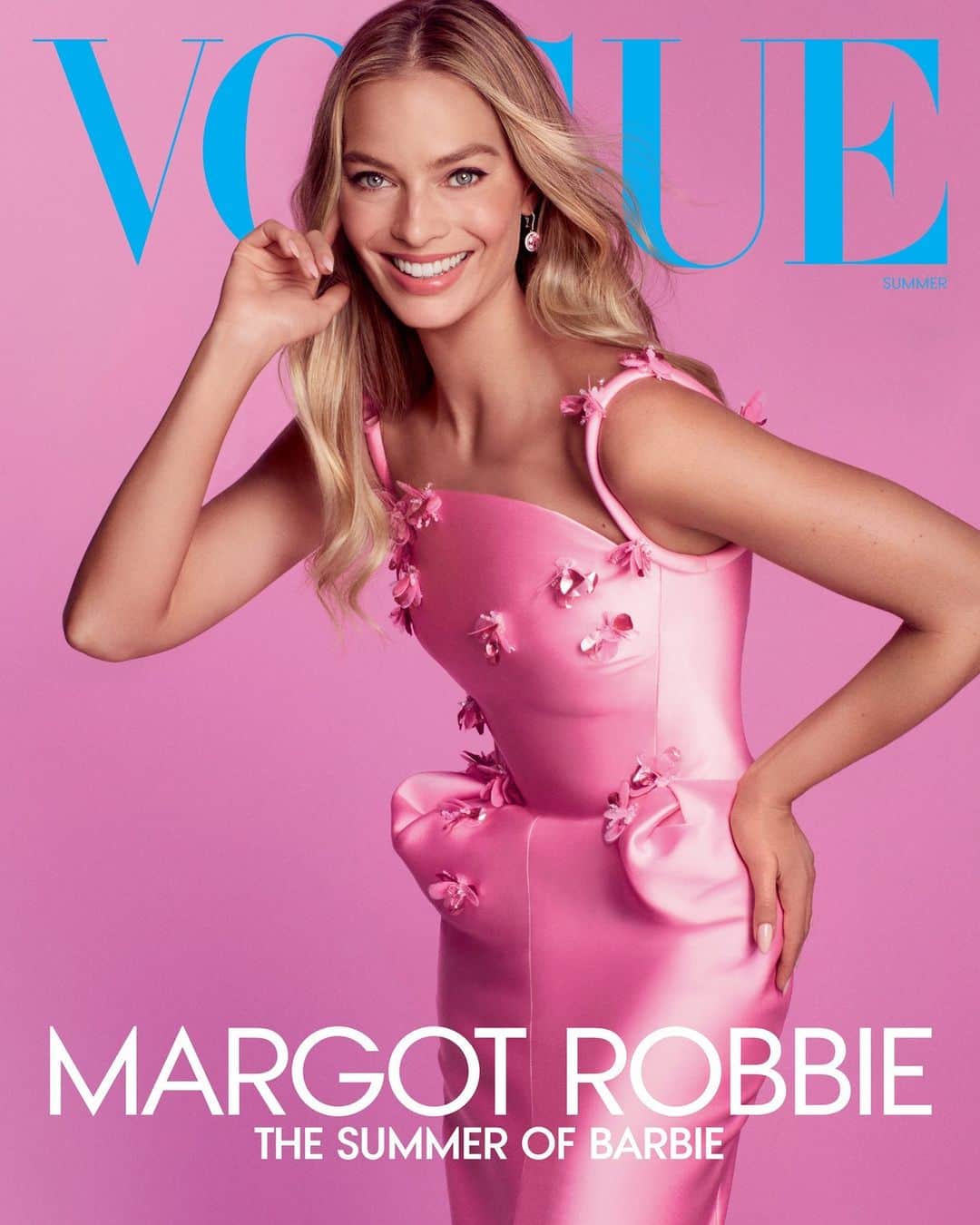 Vogueさんのインスタグラム写真 - (VogueInstagram)「Hello, Barbie! The indomitable Margot Robbie is set to put her spin on the world’s most famous doll this July. But if it seems like the role she was born to play, well, there’s a bit more to the story.  For Vogue’s Summer issue, Robbie opens up about the “Barbie” movie’s winding road to the screen, including how her production company, LuckyChap, finally got the long-discussed project off the ground, and her part in persuading Greta Gerwig to both write it (along with her partner, Noah Baumbach) and direct. “At the time this was such a terrifying thing to take on,” Robbie says. “People were like, You’re going to do what?” Tap the link in our bio to learn more. Photographed by @ethanjamesgreen, styled by @gabriellak_j, written by @abbyaguirre. Vogue, Summer 2023」5月24日 21時00分 - voguemagazine