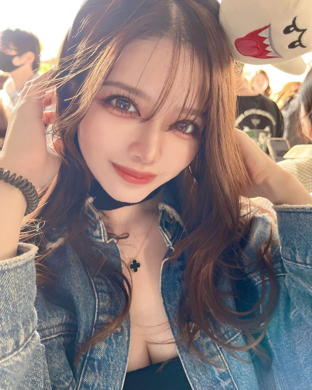 マリナのインスタグラム：「年パス買ったから2回目のユニバ行ってきた🤍👻 テレサにしたよ👻👻👻 ⁡ ⁡ 投稿サボりすぎた🙇‍♂️ 仕事忙しい😮💛 ⁡ ⁡ #USJ #ユニバ #ユニバーサルスタジオジャパン  #マリオ #テレサ #ジージャン #ベアトップ #2wayバング #サロモ #関西サロモ #京都サロモ #サロンモデル #マツエク #カラコン」