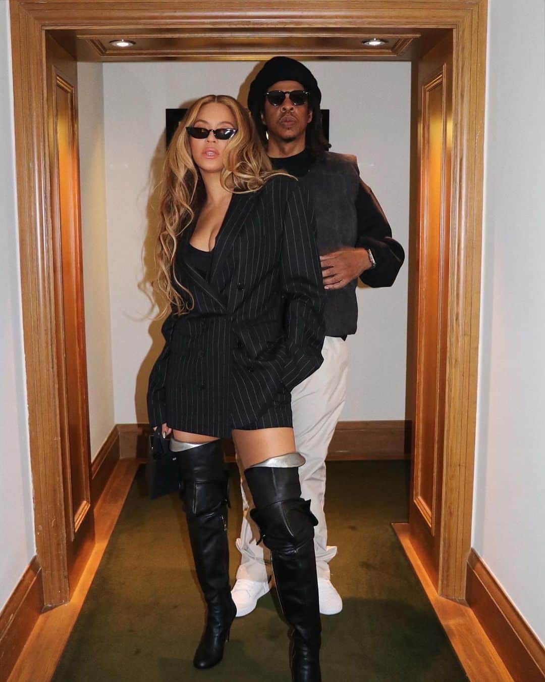 British Vogueさんのインスタグラム写真 - (British VogueInstagram)「As her #Renaissance tour continues, #Beyoncé is serving looks both on stage and off. While in the UK, the superstar nodded to London fashion in a pair of vintage thigh-high boots by the late, great @VivienneWestwood. For more from Queen Bey’s off-duty wardrobe, click the link in bio.」5月24日 22時00分 - britishvogue