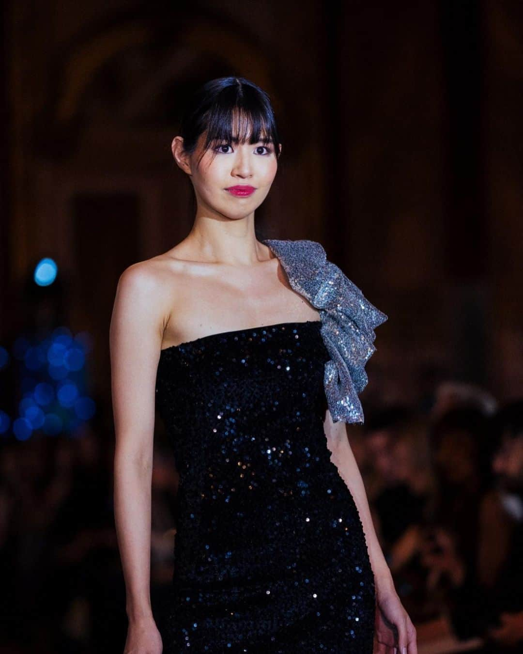 岩間夏美のインスタグラム：「. . Asian & European Fashion Show In Paris 6着目  brand: Anastasia Dress by @eka_mgaloblishvili  model: @iwama_natsumi   こうして投稿してると 私黒か赤・ピンク系の色ばっかり😳 はっきりした色味好きなので 黒嬉しい✨  このドレスは スパンコールで 黒のシックさと煌びやかさが とっても素敵でした🥰 日本でもドレス着る機会が もっとあれば良いのにな〜！ . . . #パリコレ #ファッションウィーク  #ワールドビューティーイノベーションズ  #パリコレ公式 #パリファッションウィーク #ノーブルクイーン #パリコレモデル #日本人モデル #ショーモデル #ファッションショー #パリ #🇫🇷 #モデル募集 #高身長モデル #173cm #173cmコーデ #ファッションモデル #ショーモデルカタログ撮影  #worldbeautyinnovatuons #wbi #model #showmodel #fashionweek #fashionmodel #pietu #costume #thankyou #cool #anastasia #dress」