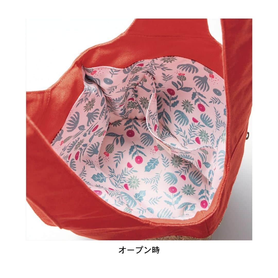 mini_labo_jp(ミニラボ) さんのインスタグラム写真 - (mini_labo_jp(ミニラボ) Instagram)「𓍯   𓂃◌𓈒𓐍  サッと肩掛けして夏のお出かけ   𓂃◌𓈒𓐍  ☞内生地も可愛いペーパーメッシュバッグ／マジョレル庭園  ペーパー素材を編み込んだ透かし編みが夏らしいバッグ。 さっと肩に軽く掛けられるのがうれしい。 内生地の華やかなミニラボ柄は、見るたびに気分も上がりそうです。  トレンドの透かし編みデザインを手軽に取り入れられるバッグ。 蒸し暑い夏のスタメンになりそうです。  #minilabo #ミニラボ #ベルメゾン #BELLEMAISON #バッグ #かごバッグ #メッシュバッグ #夏ファッション #夏コーデ #大人ファッション #丁寧な暮らし #刺繍 #おしゃれな暮らし #日常を大切に #暮らしを楽しむ #シンプルに暮らす」5月24日 21時23分 - mini_labo_jp