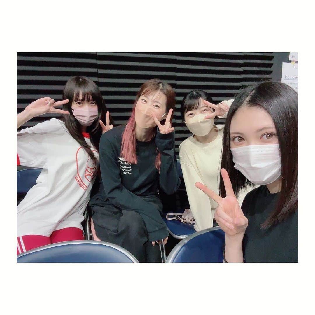 夢月せらのインスタグラム：「文ステ。  なかなか呟いておりませんが… それはそれは凄いことになってます😳 もうシビれる泣ける。  稽古しながら鳥肌です🐓  昨日のニコ生で、グッズ情報、声の出演者、配信情報も発表されましたね✨  グッズアツすぎますね💕︎🥺ランブロ全部繋がるなんて…震える((((；ﾟДﾟ)))) 声の出演も、ポートマフィアの一員としては嬉しいの一言に尽きる皆様で😭 お芝居しながら泣きそうです🥺  本当に、終劇に相応しすぎる盛り沢山な内容になってます✨ 目が足りません！！！！笑  大阪、東京と配信もあるので、ぜひ劇場でもお家でも文ステ楽しんでください😊✨  わっちも頑張るぞ〜🌸🍁⠜ チケットはお早めに💌  ̖́-‬✨」